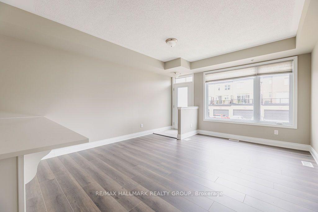 Photo 11 of 535 Ozawa Private, Ottawa, CFB Rockcliffe and Area — HOMEH