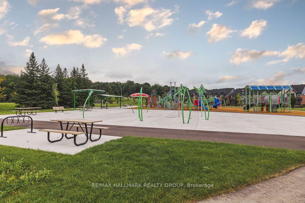 Photo 23 of 535 Ozawa Private, Ottawa, CFB Rockcliffe and Area — HOMEH
