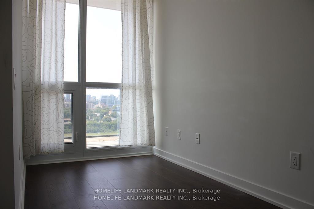 Photo 6 of Unit 2517, 121 Mcmahon Drive, North York, Bayview Village — HOMEH