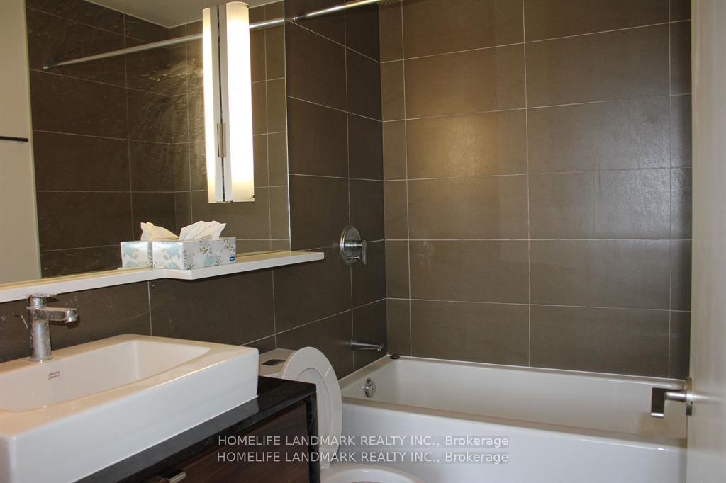 Photo 8 of Unit 2517, 121 Mcmahon Drive, North York, Bayview Village — HOMEH