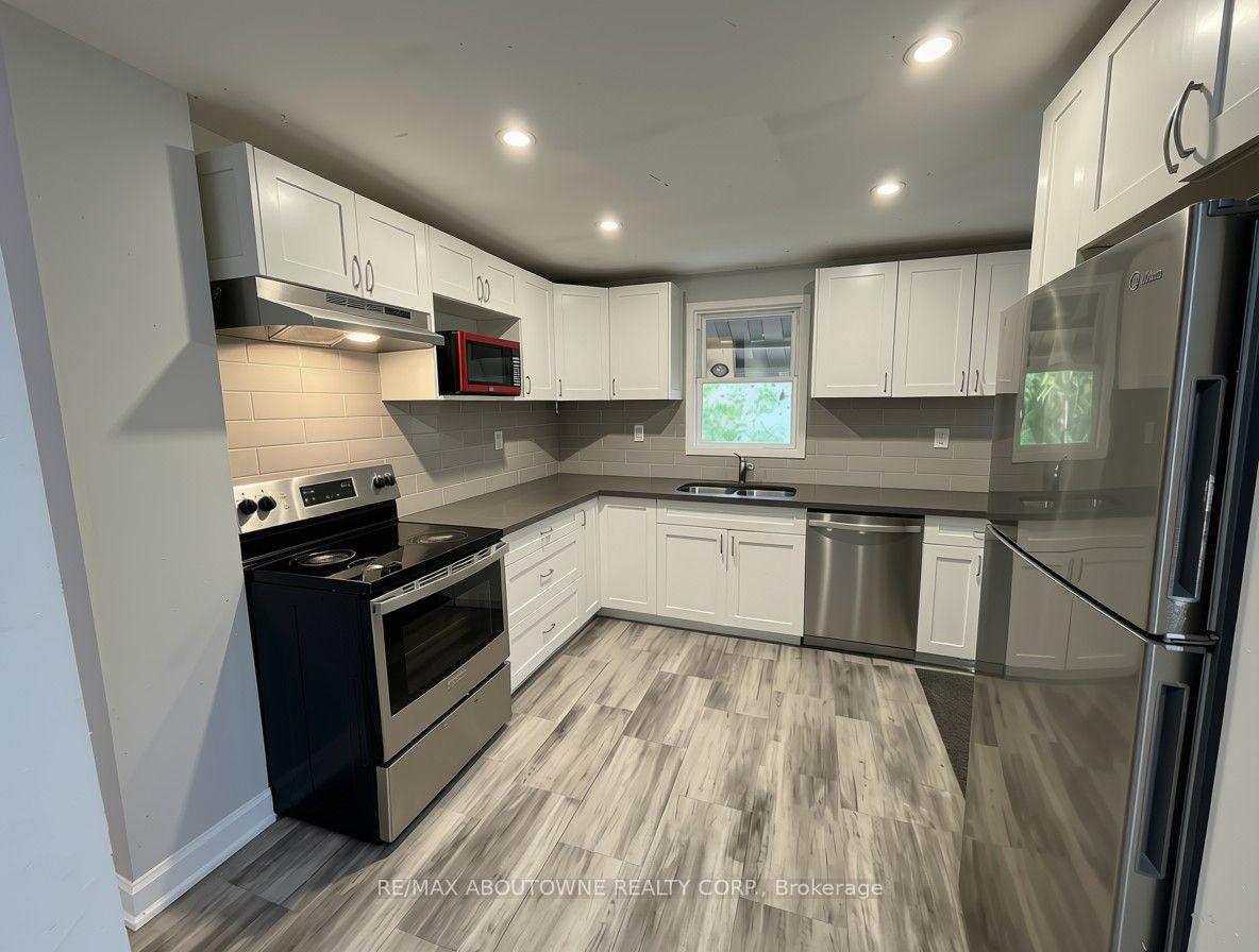 Photo 5 of 63 Gage Avenue N, Hamilton, Stipley — HOMEH