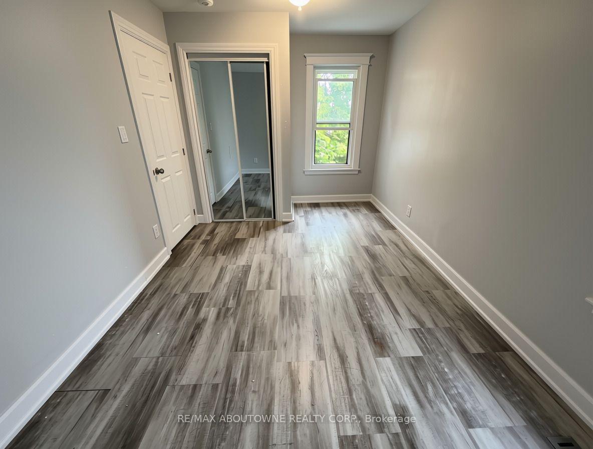 Photo 9 of 63 Gage Avenue N, Hamilton, Stipley — HOMEH