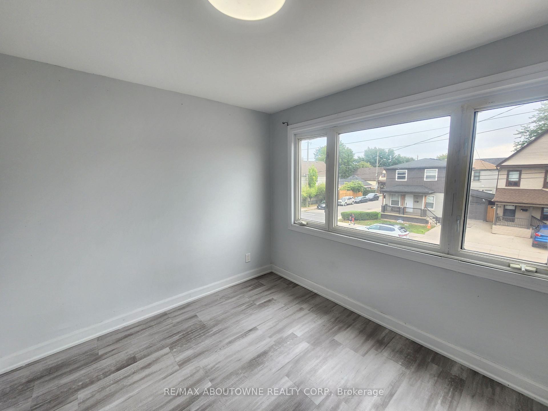 Photo 10 of 63 Gage Avenue N, Hamilton, Stipley — HOMEH
