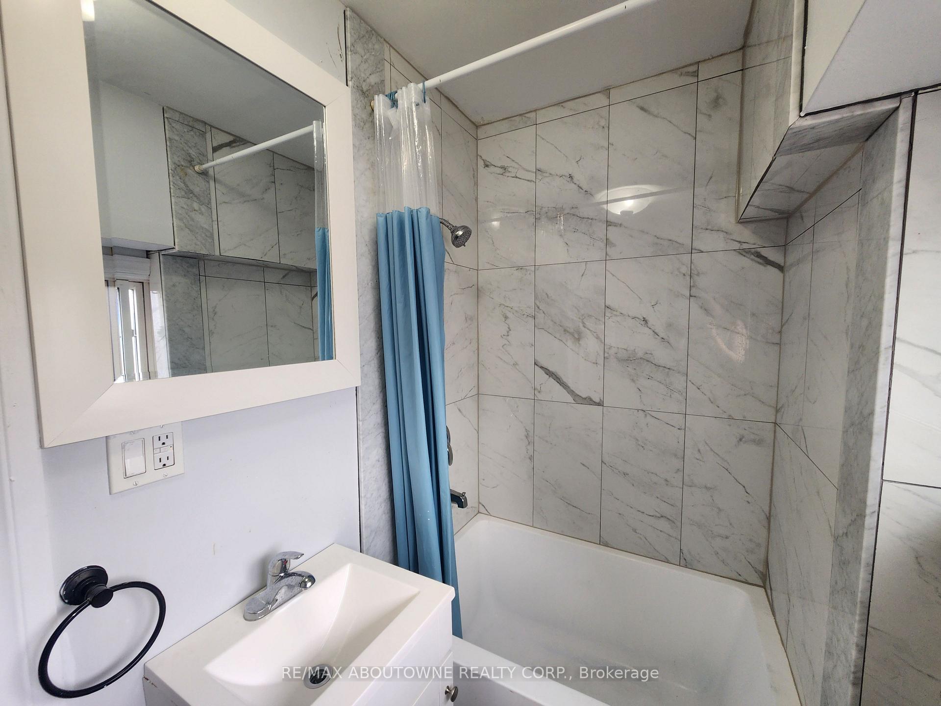 Photo 12 of 63 Gage Avenue N, Hamilton, Stipley — HOMEH