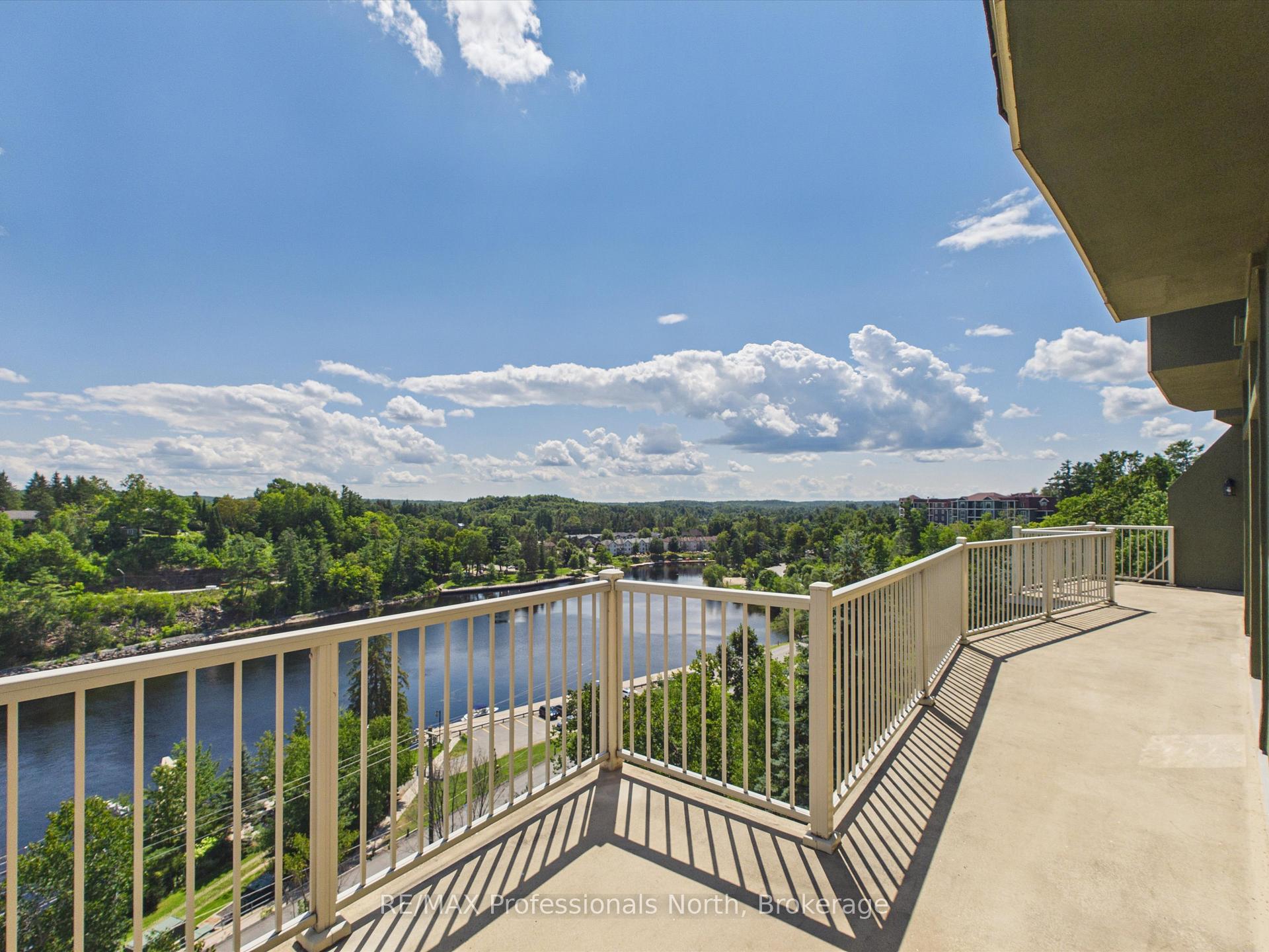 Photo 6 of Unit 501, 24 Ontario Street, Bracebridge — HOMEH