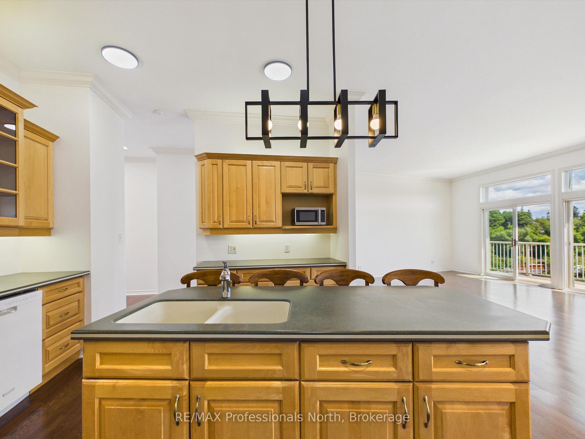 Photo 14 of Unit 501, 24 Ontario Street, Bracebridge — HOMEH