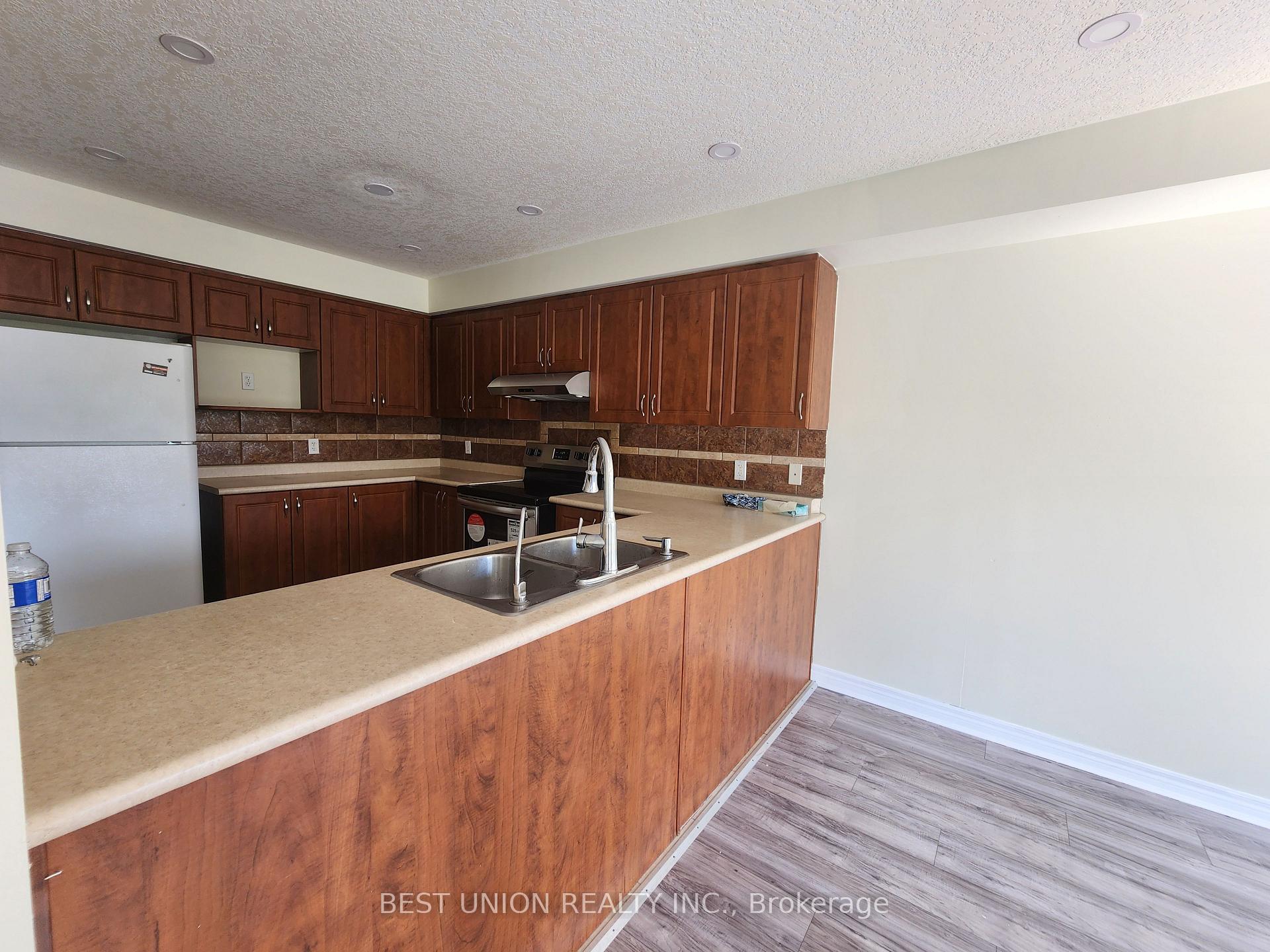 Photo 6 of Unit 27, 468 Doon Drive S, Kitchener, Doon South — HOMEH