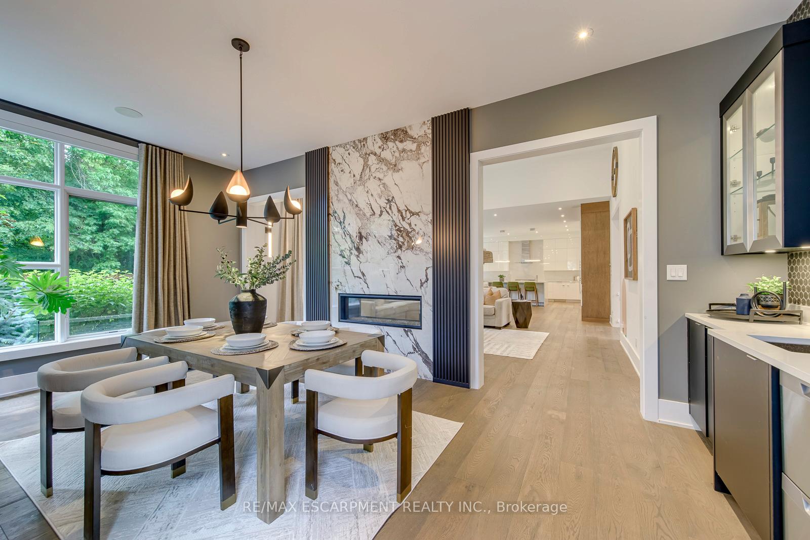 Photo 17 of 2104 Devon Road, Oakville, Ford — HOMEH