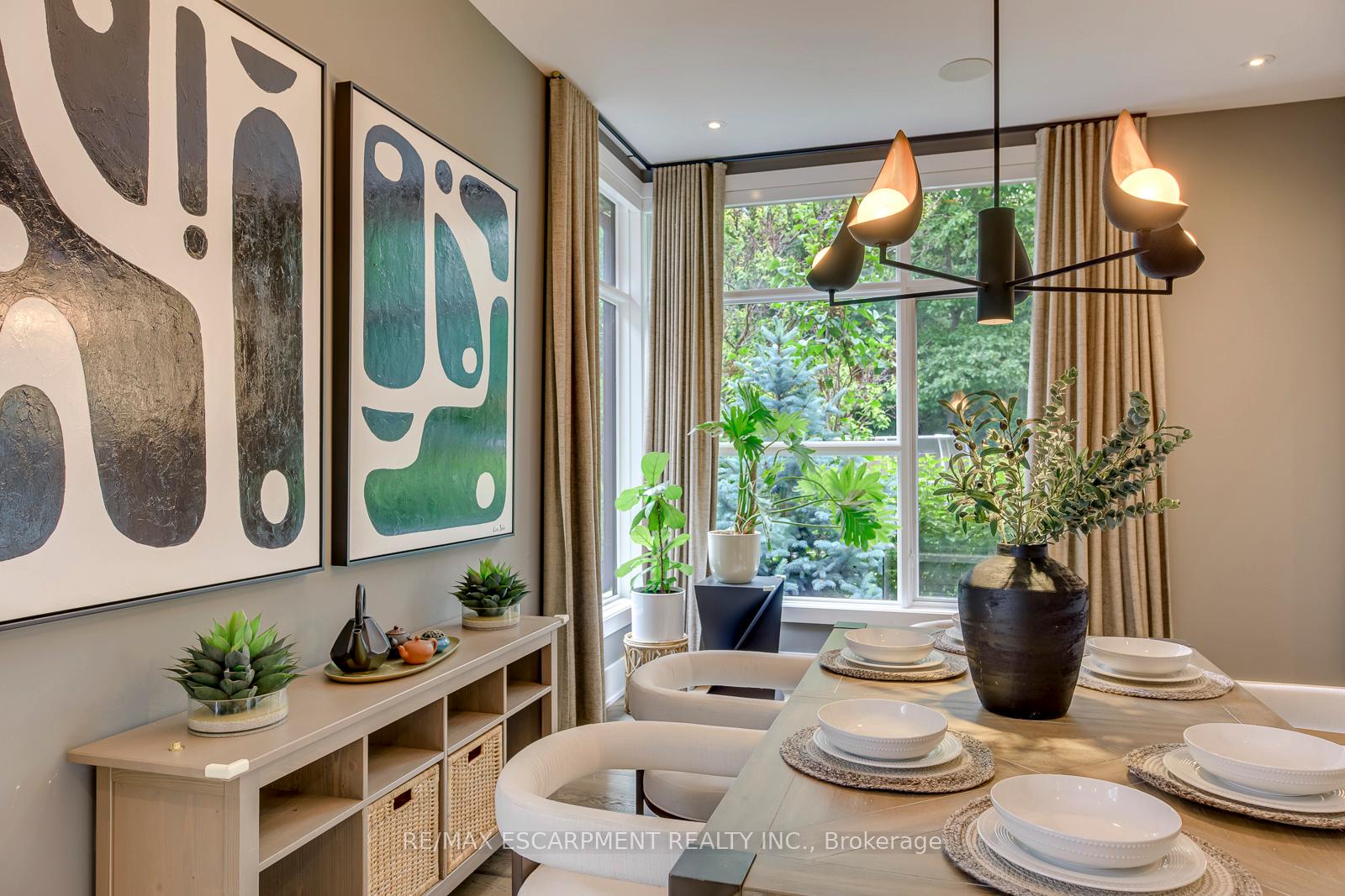 Photo 18 of 2104 Devon Road, Oakville, Ford — HOMEH