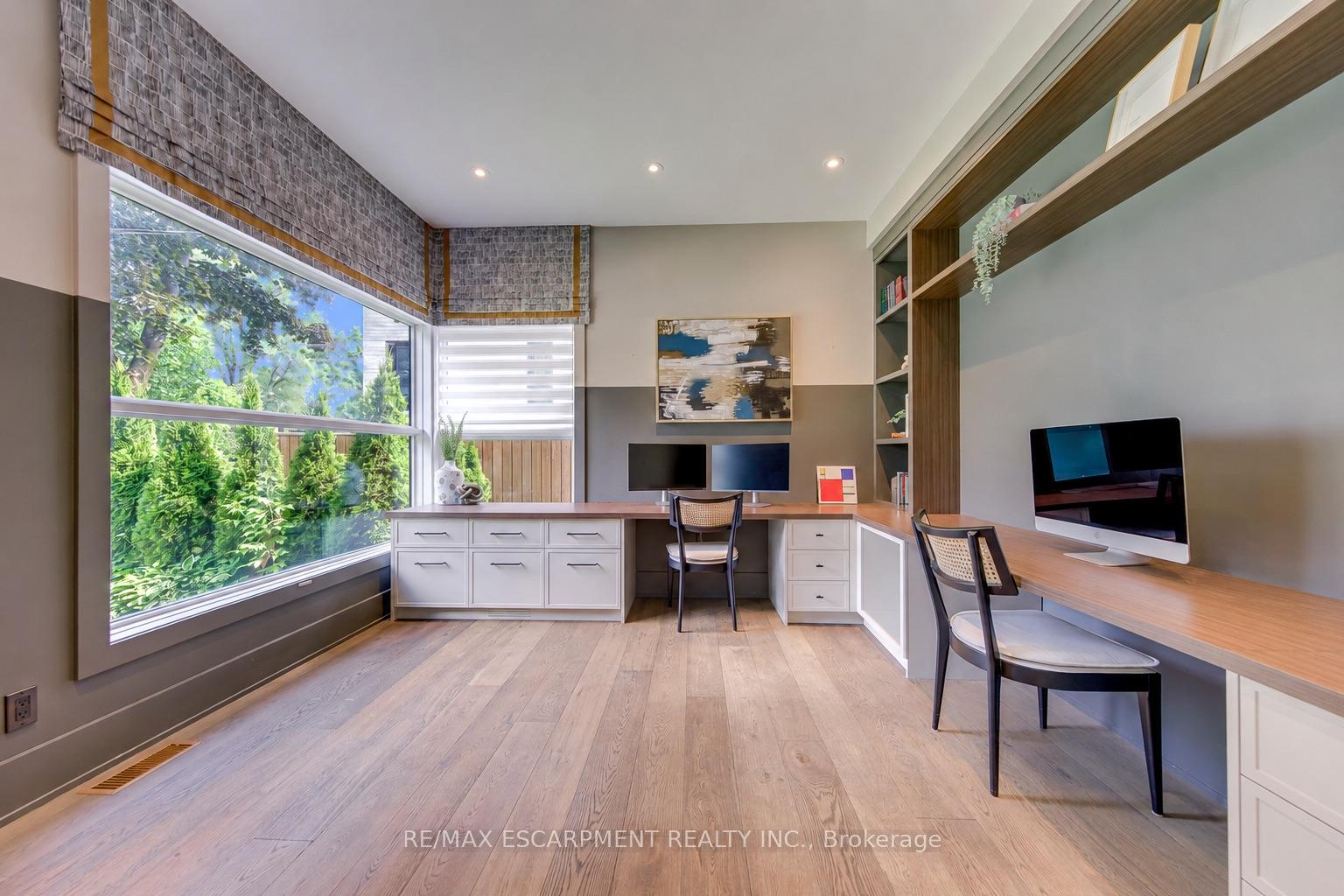 Photo 19 of 2104 Devon Road, Oakville, Ford — HOMEH