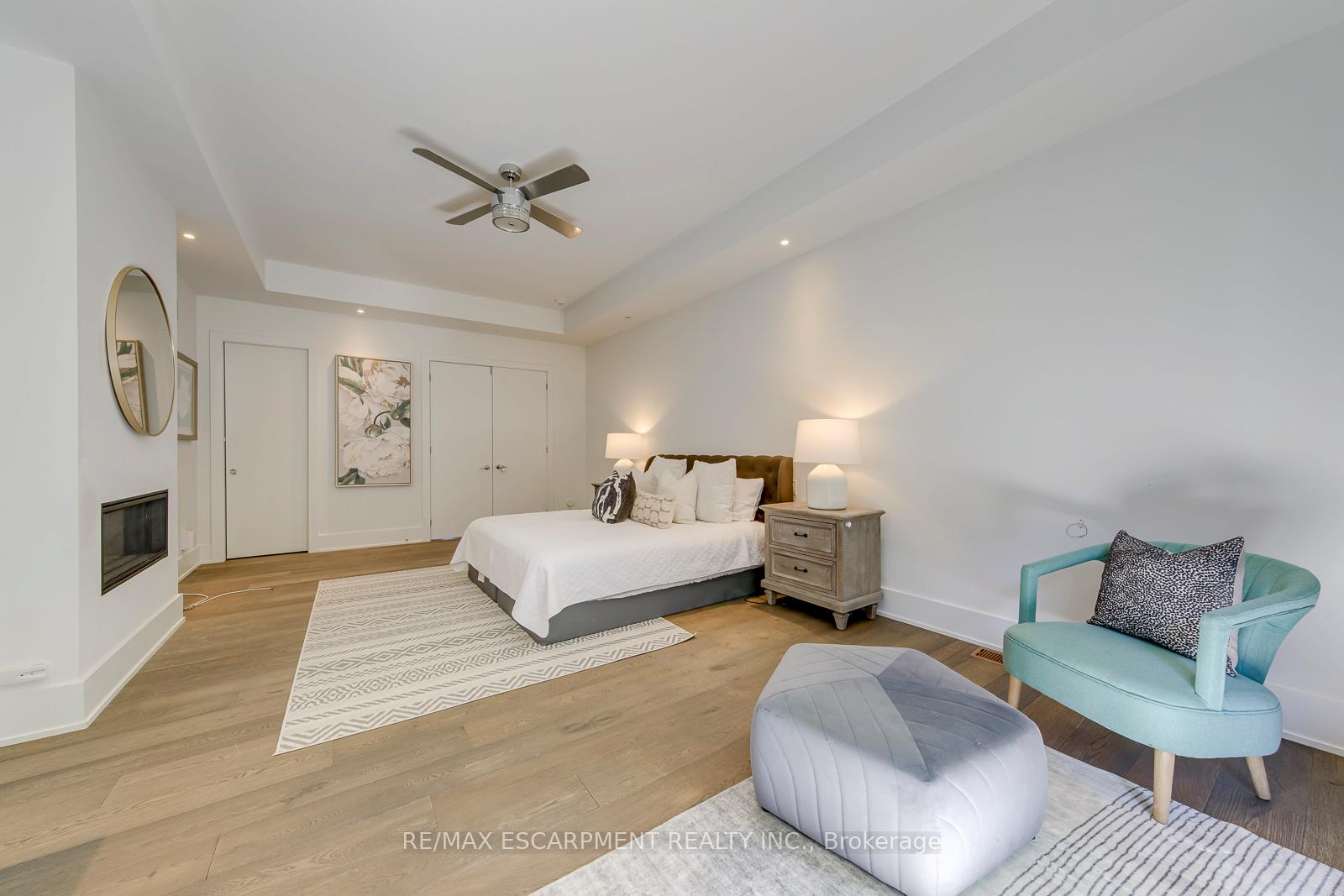 Photo 27 of 2104 Devon Road, Oakville, Ford — HOMEH