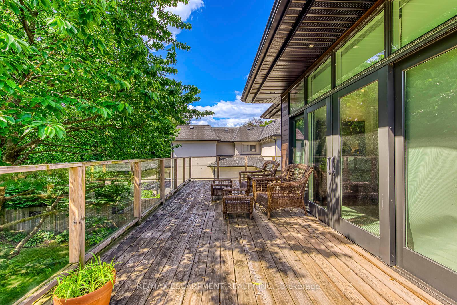 Photo 28 of 2104 Devon Road, Oakville, Ford — HOMEH
