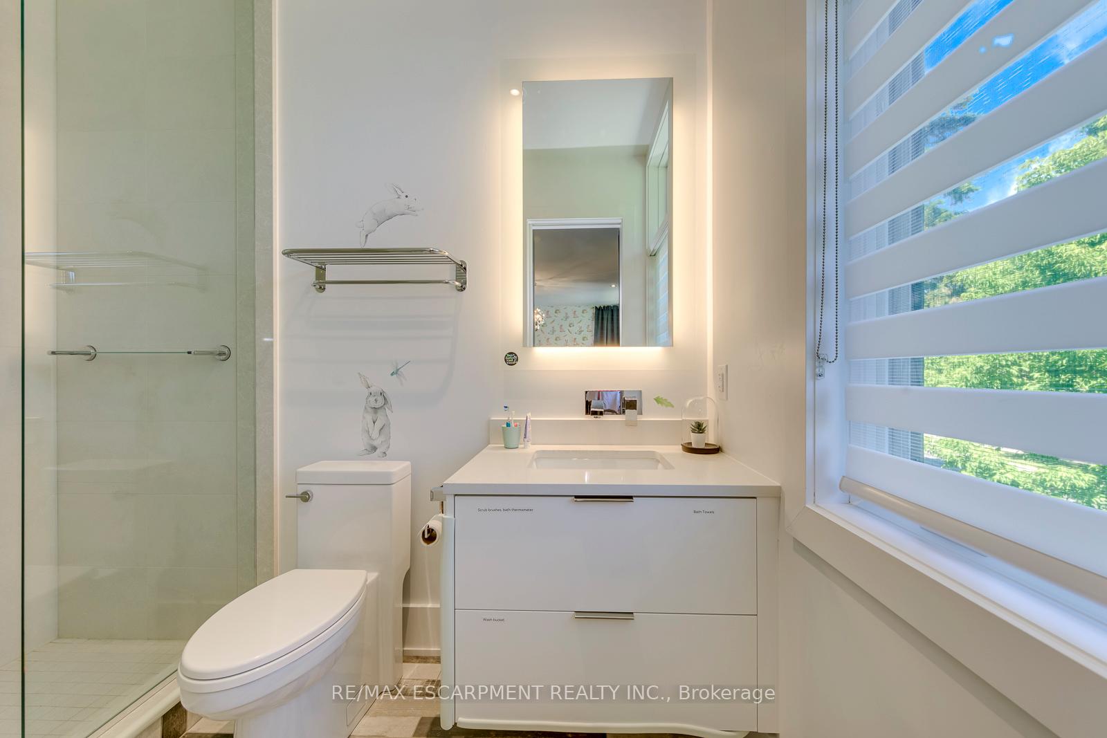Photo 35 of 2104 Devon Road, Oakville, Ford — HOMEH