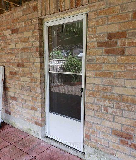 Photo 11 of 50 Earl Stewart Drive, Aurora, Bayview Wellington — HOMEH