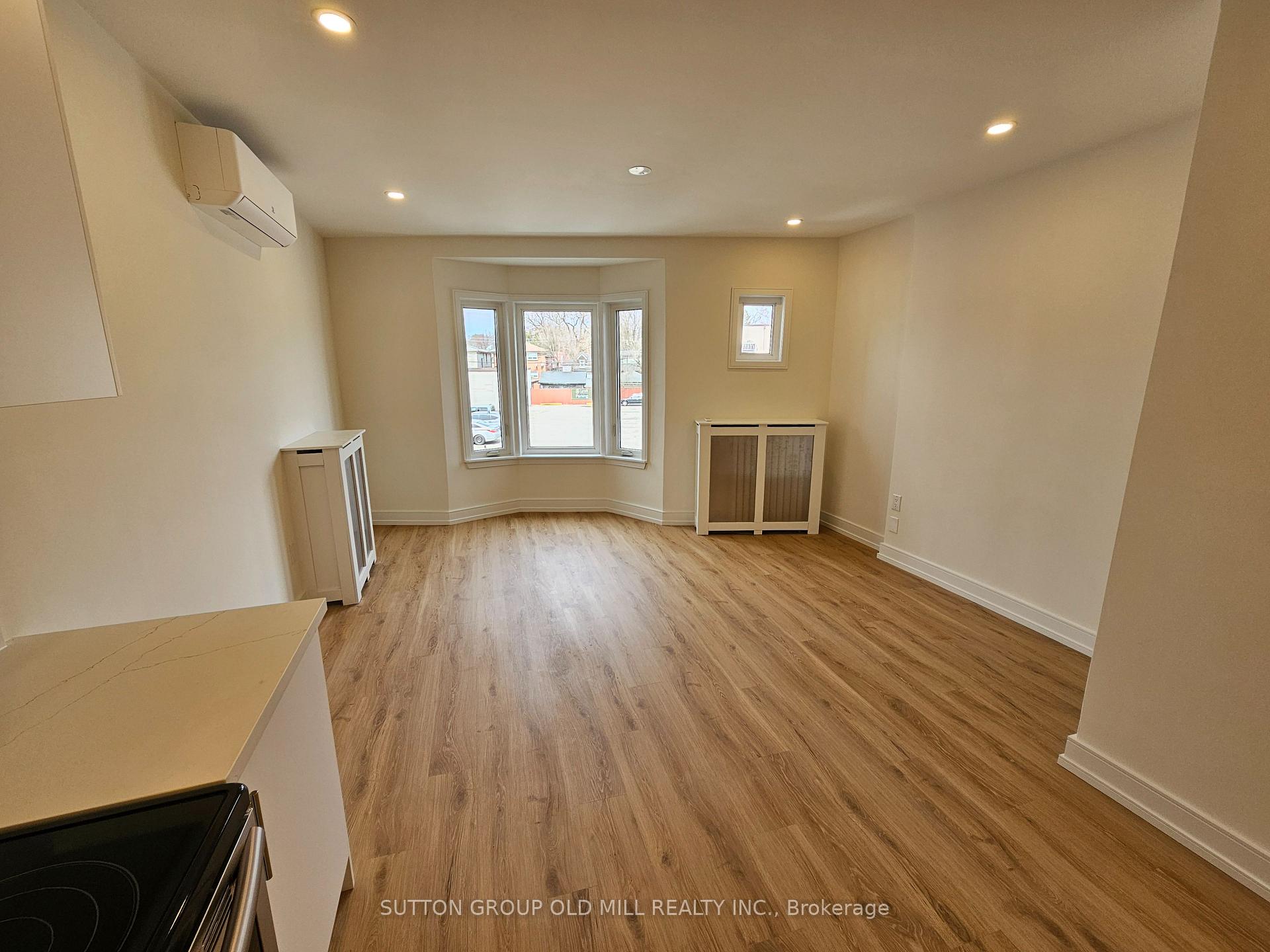 Photo 3 of Unit 2nd Floor, 3293 Dundas Street W, Toronto, Junction Area — HOMEH