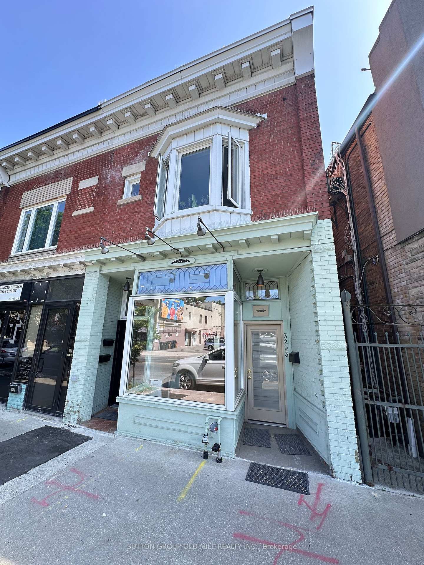 Photo 16 of Unit 2nd Floor, 3293 Dundas Street W, Toronto, Junction Area — HOMEH