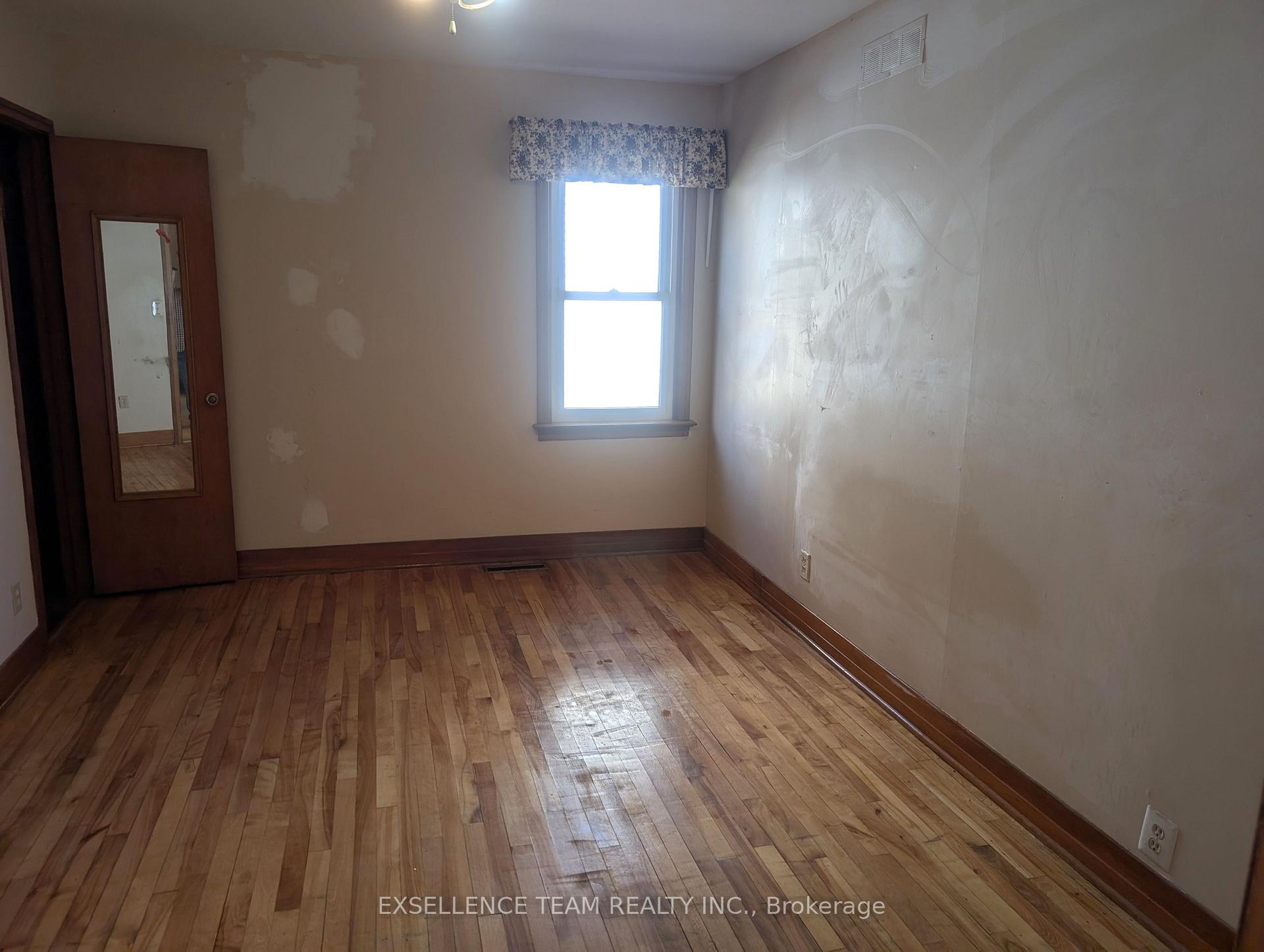 Photo 11 of 321 McLean Avenue, Cornwall, Cornwall — HOMEH