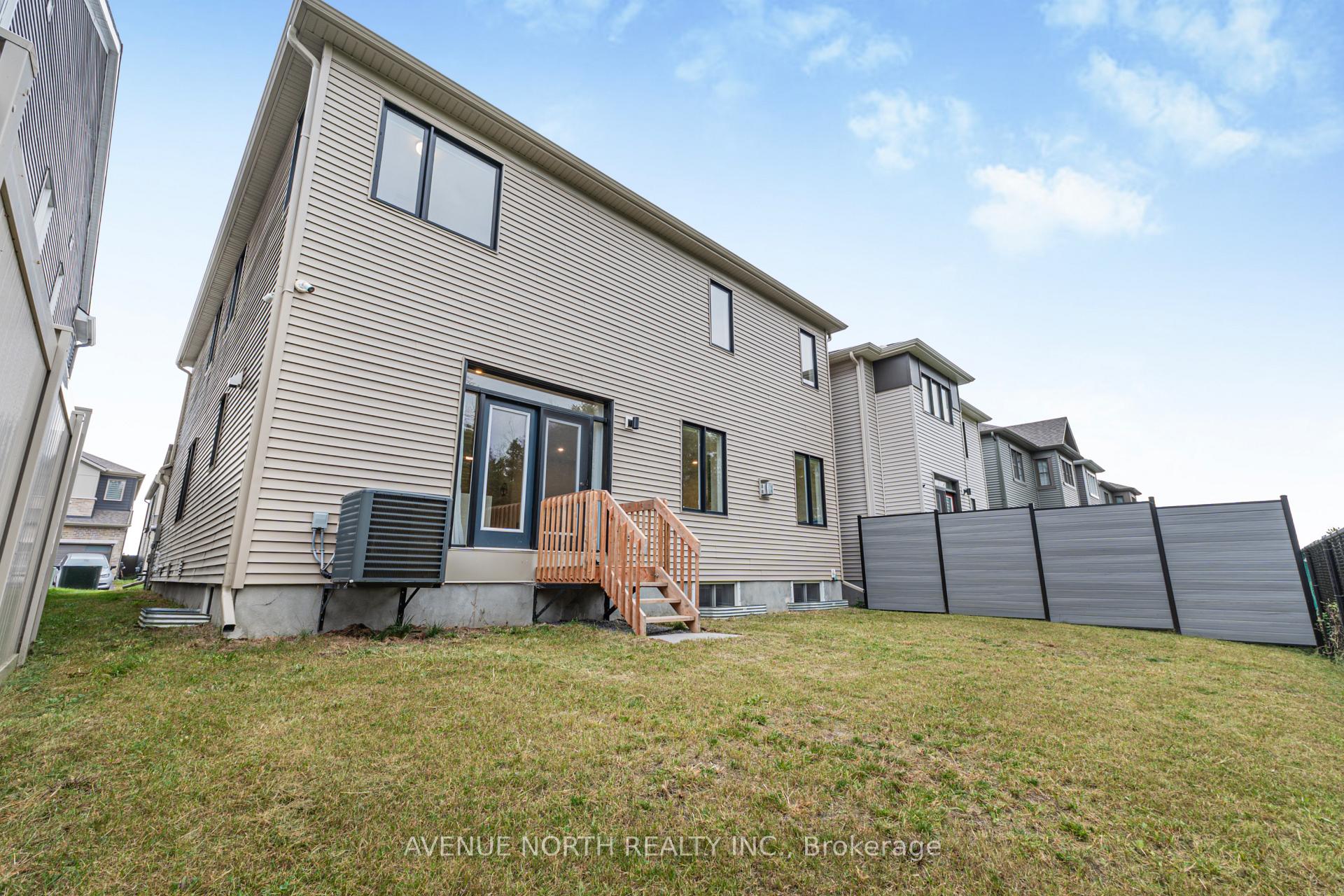 Photo 32 of 118 Green Ash Avenue, Ottawa, Goulbourn Twp From Franktown Rd/South To Rideau — HOMEH