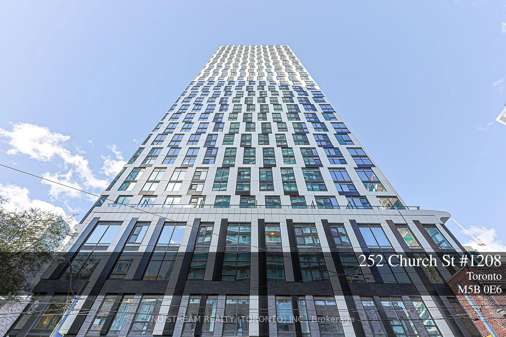 Front of Unit 1208, 252 Church Street