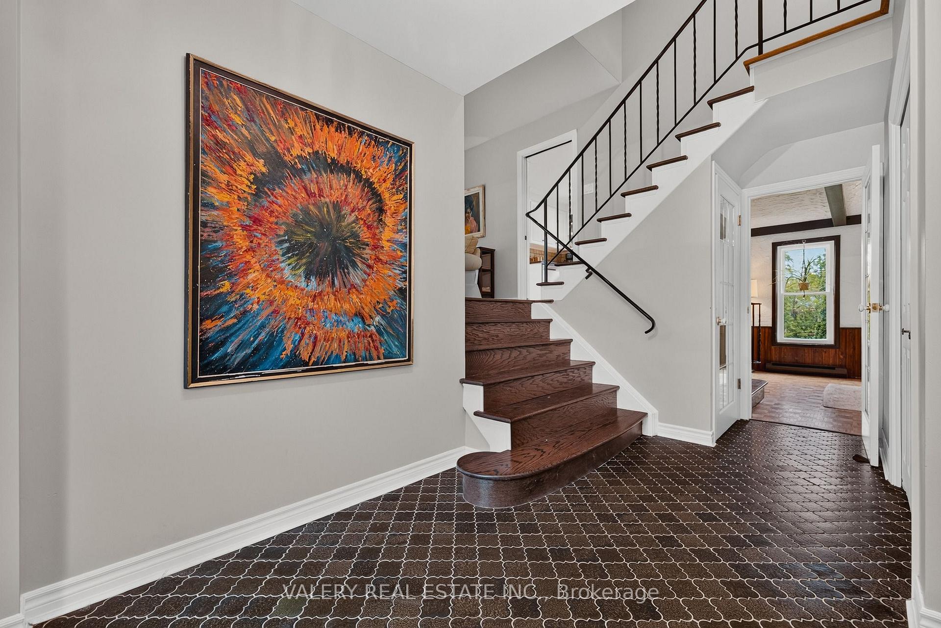 Photo 3 of 325 Coleridge Drive, Waterloo, Beechwood — HOMEH