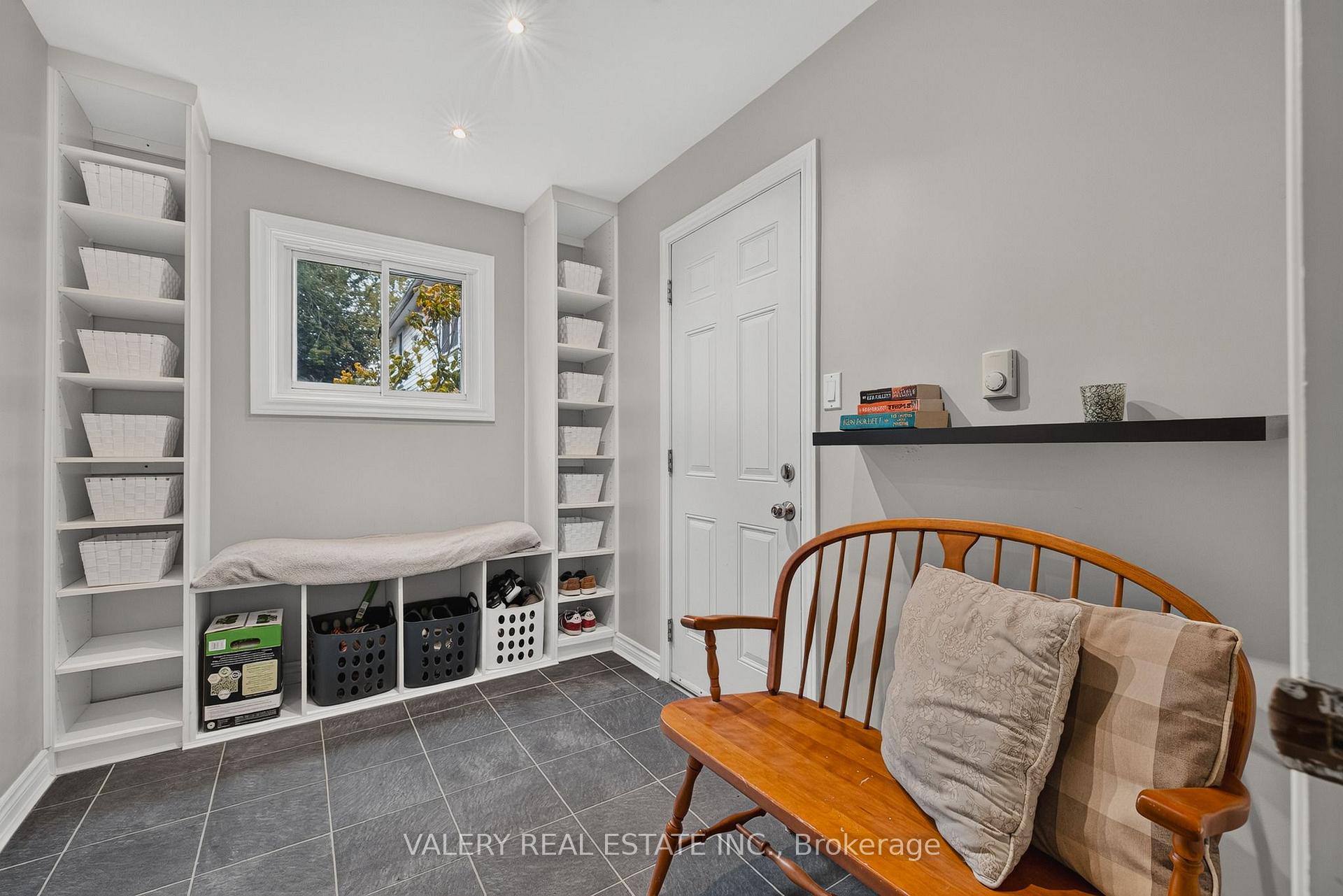Photo 13 of 325 Coleridge Drive, Waterloo, Beechwood — HOMEH