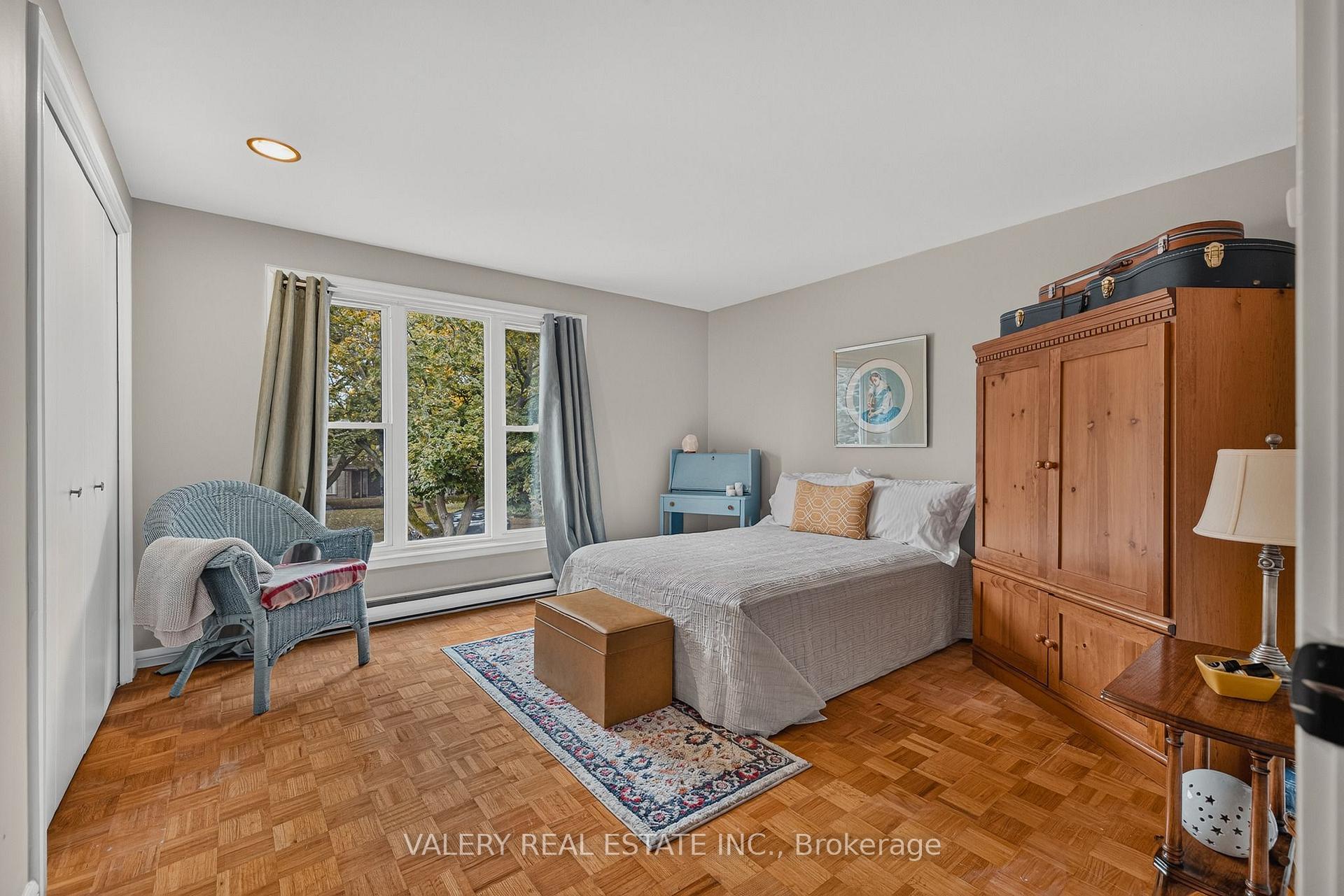 Photo 17 of 325 Coleridge Drive, Waterloo, Beechwood — HOMEH