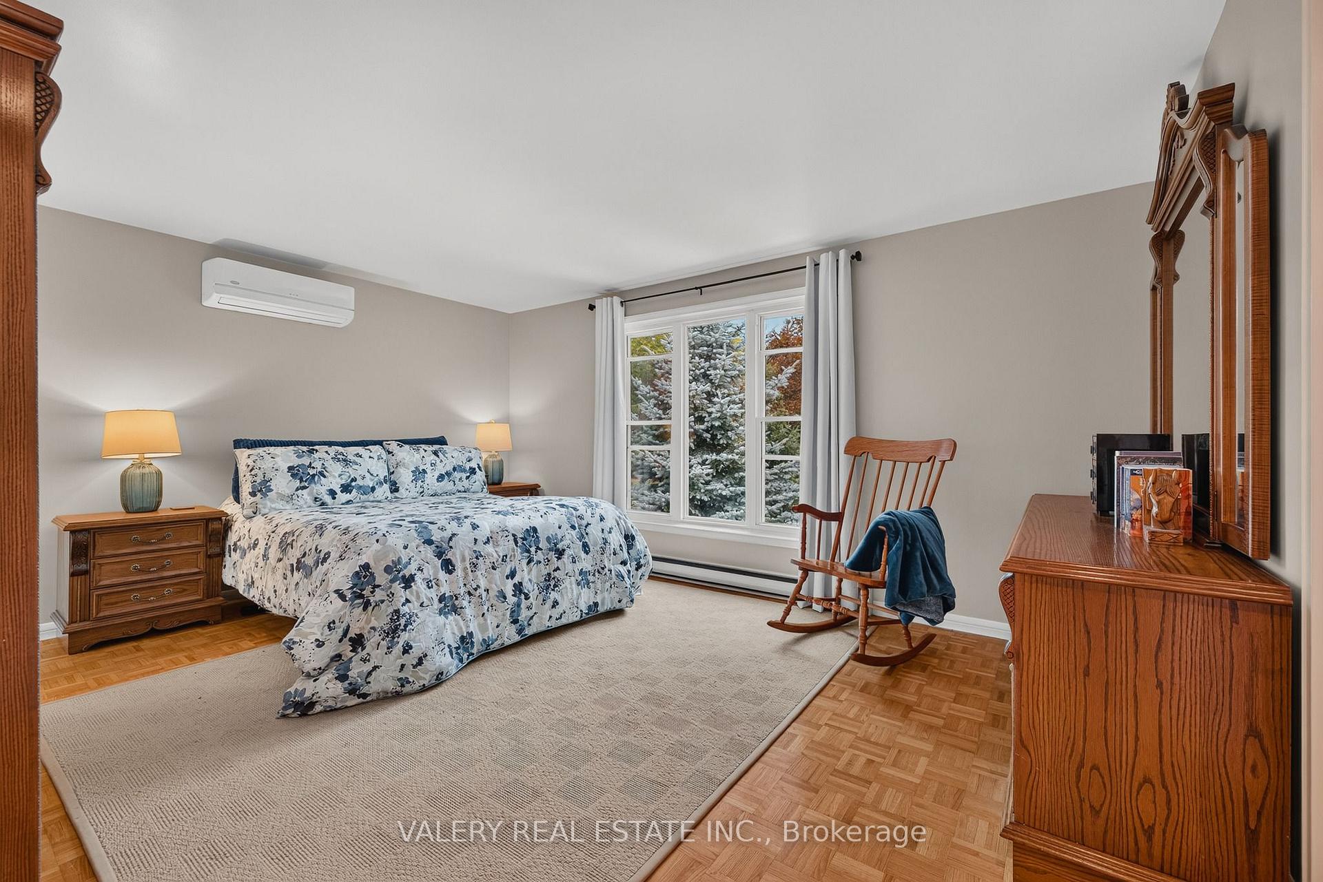 Photo 19 of 325 Coleridge Drive, Waterloo, Beechwood — HOMEH