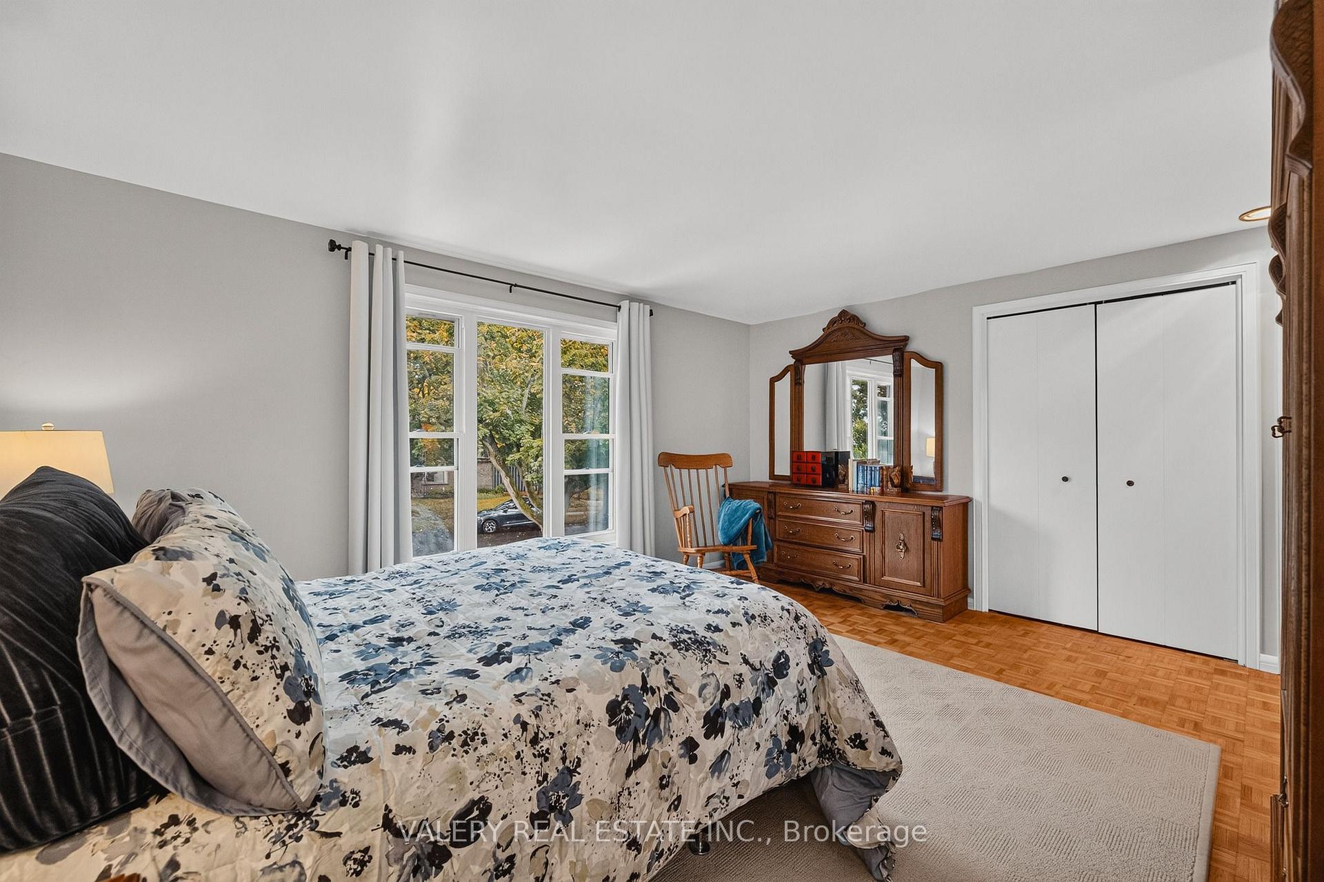 Photo 22 of 325 Coleridge Drive, Waterloo, Beechwood — HOMEH