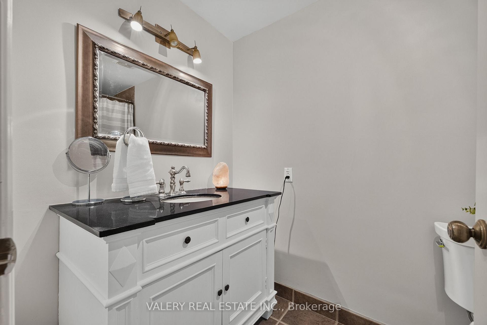 Photo 25 of 325 Coleridge Drive, Waterloo, Beechwood — HOMEH