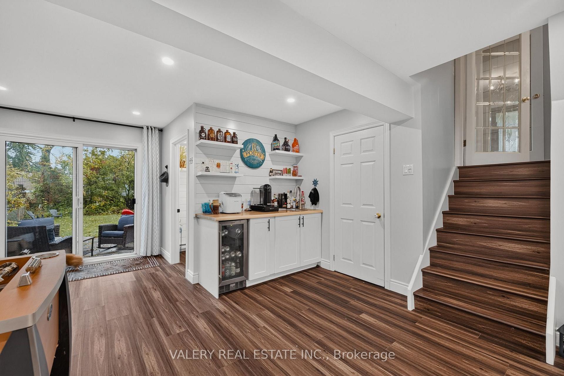 Photo 27 of 325 Coleridge Drive, Waterloo, Beechwood — HOMEH