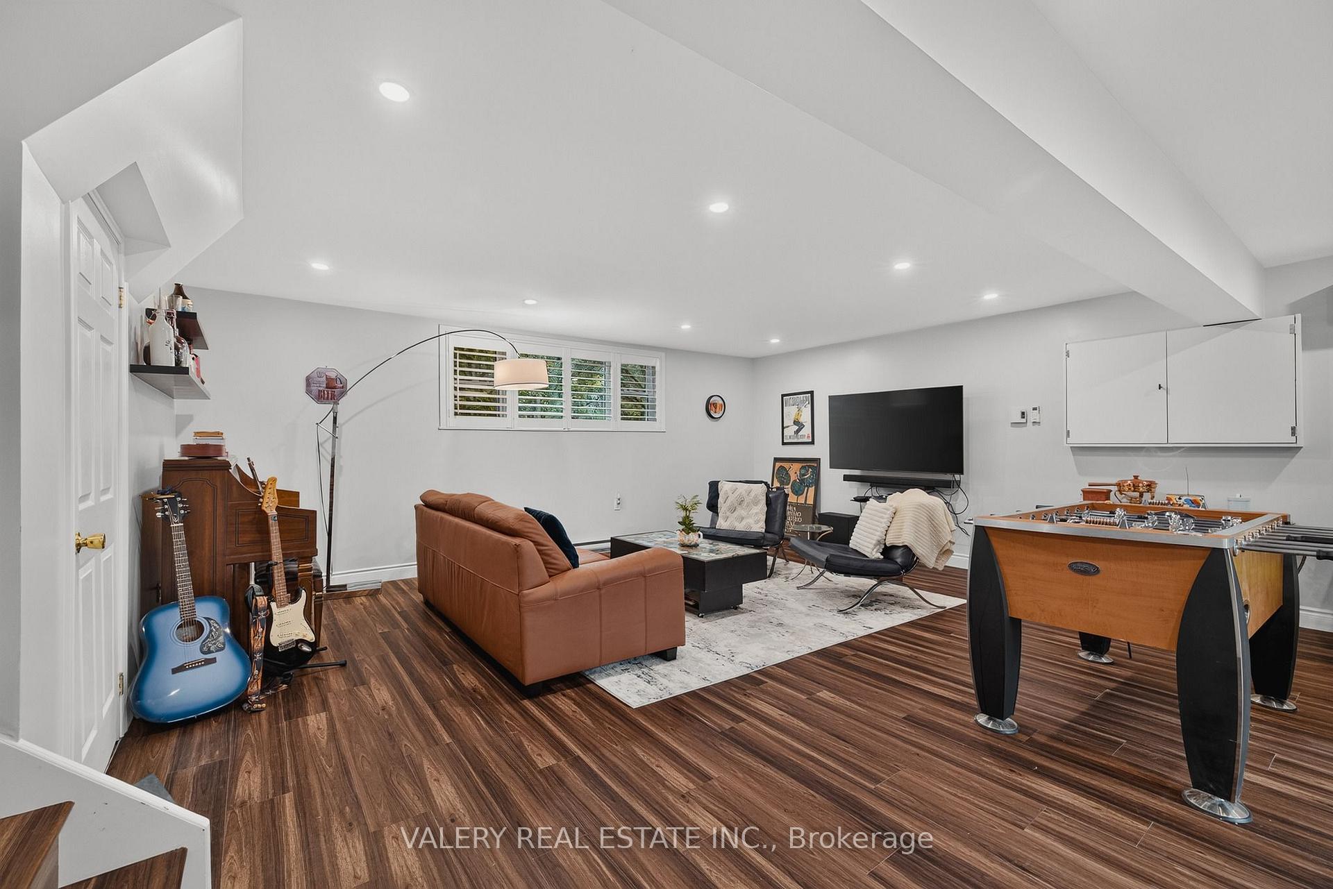 Photo 28 of 325 Coleridge Drive, Waterloo, Beechwood — HOMEH