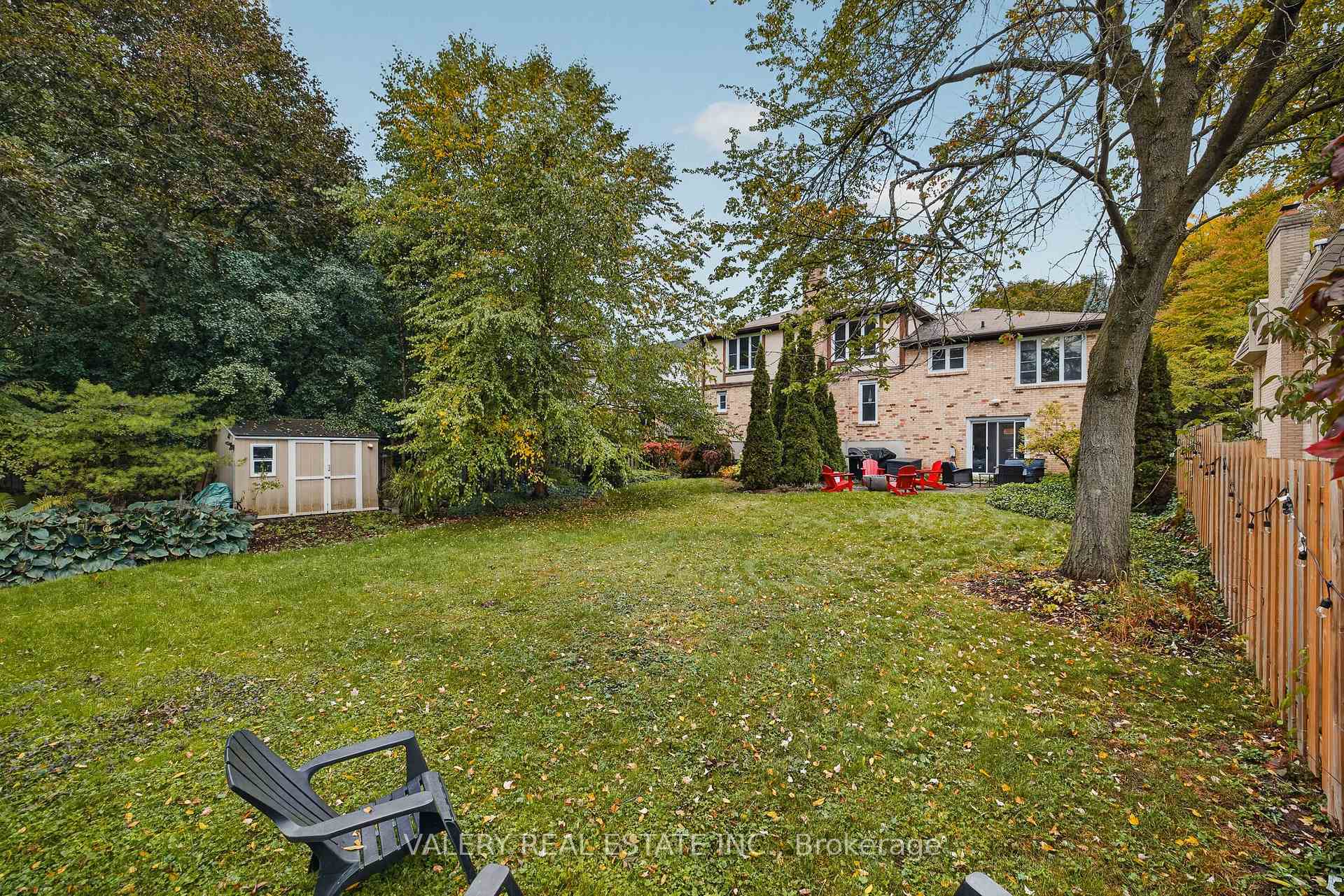 Photo 32 of 325 Coleridge Drive, Waterloo, Beechwood — HOMEH