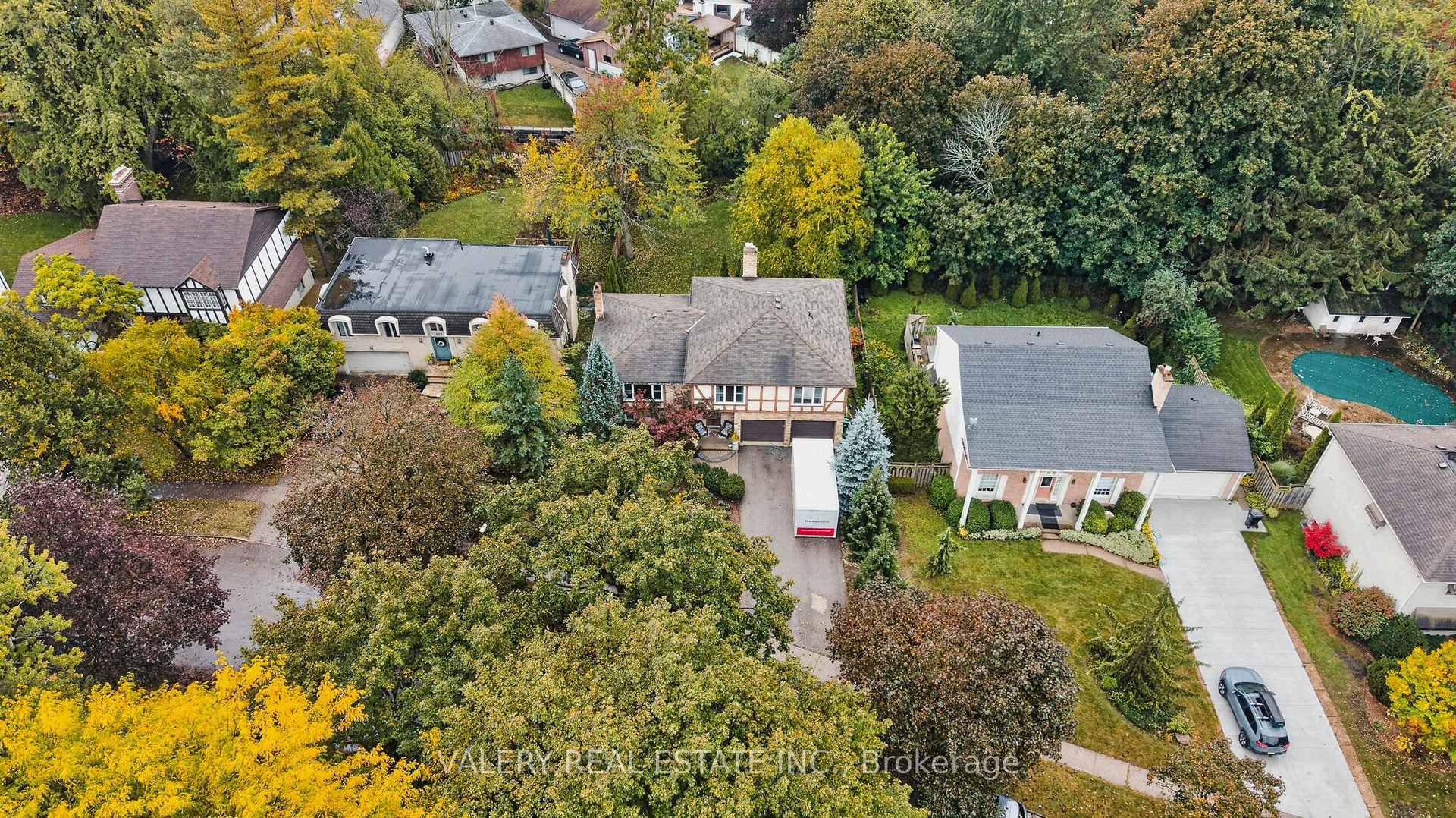 Photo 36 of 325 Coleridge Drive, Waterloo, Beechwood — HOMEH