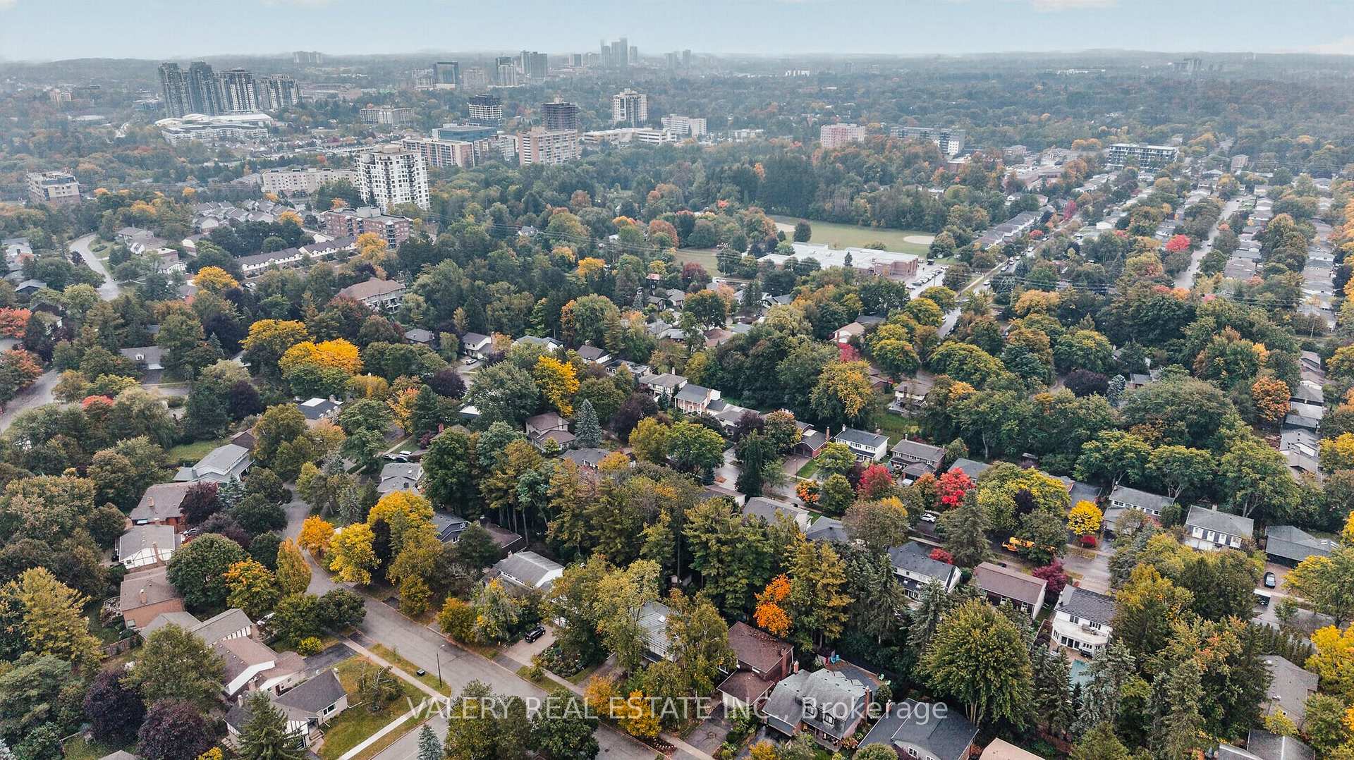 Photo 39 of 325 Coleridge Drive, Waterloo, Beechwood — HOMEH