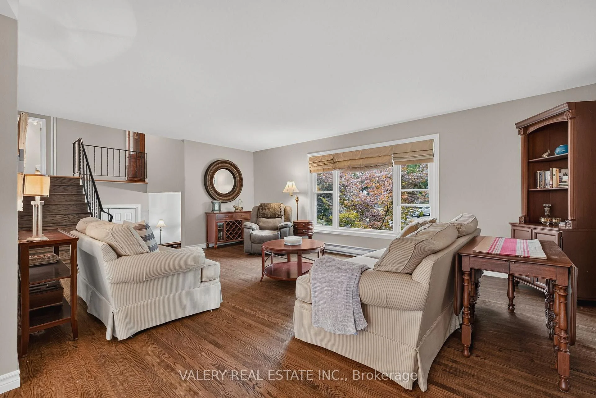 Photo 8 of 325 Coleridge Drive, Waterloo, Beechwood — HOMEH