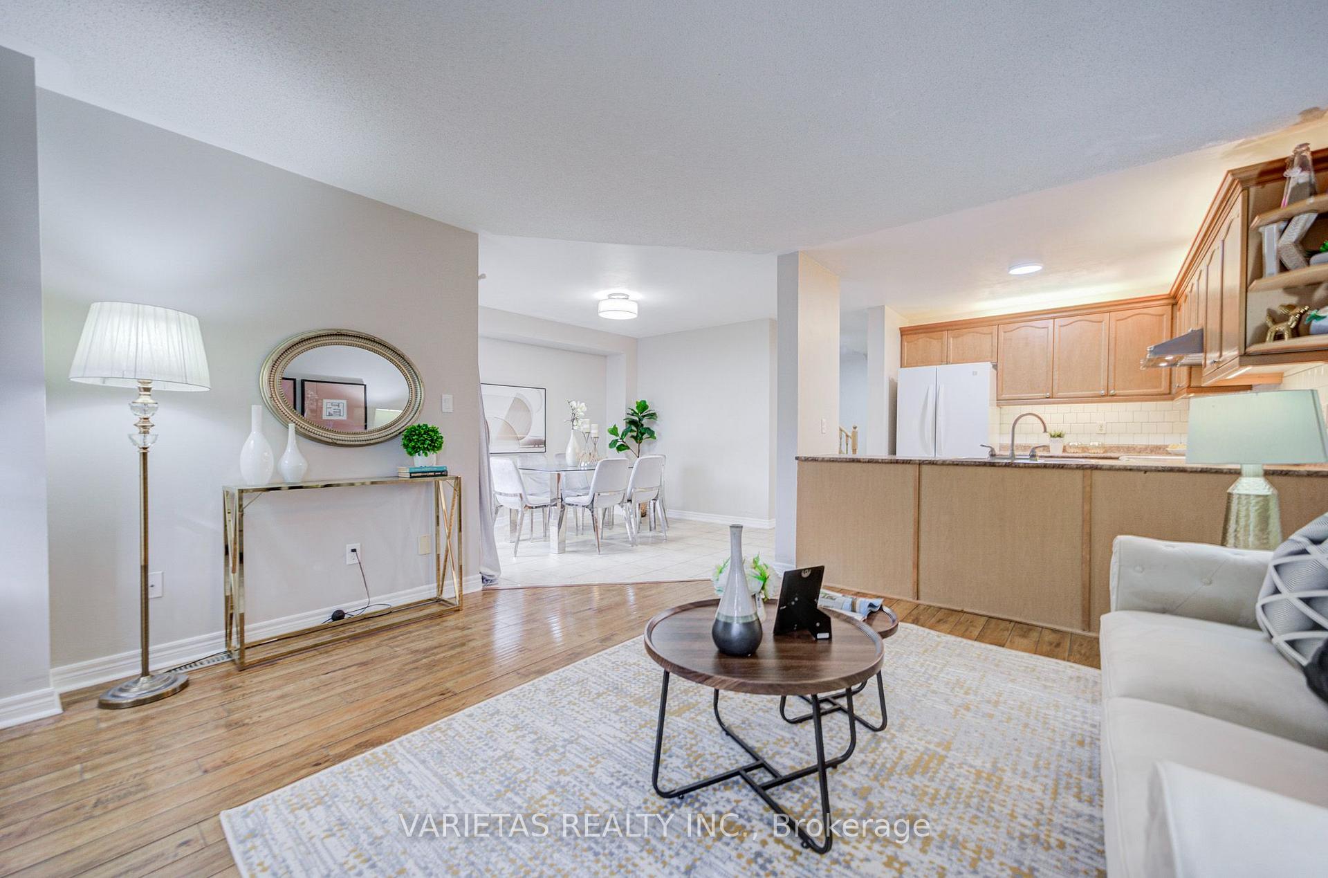 Photo 19 of 17 Barchester Crescent, Whitby, Brooklin — HOMEH