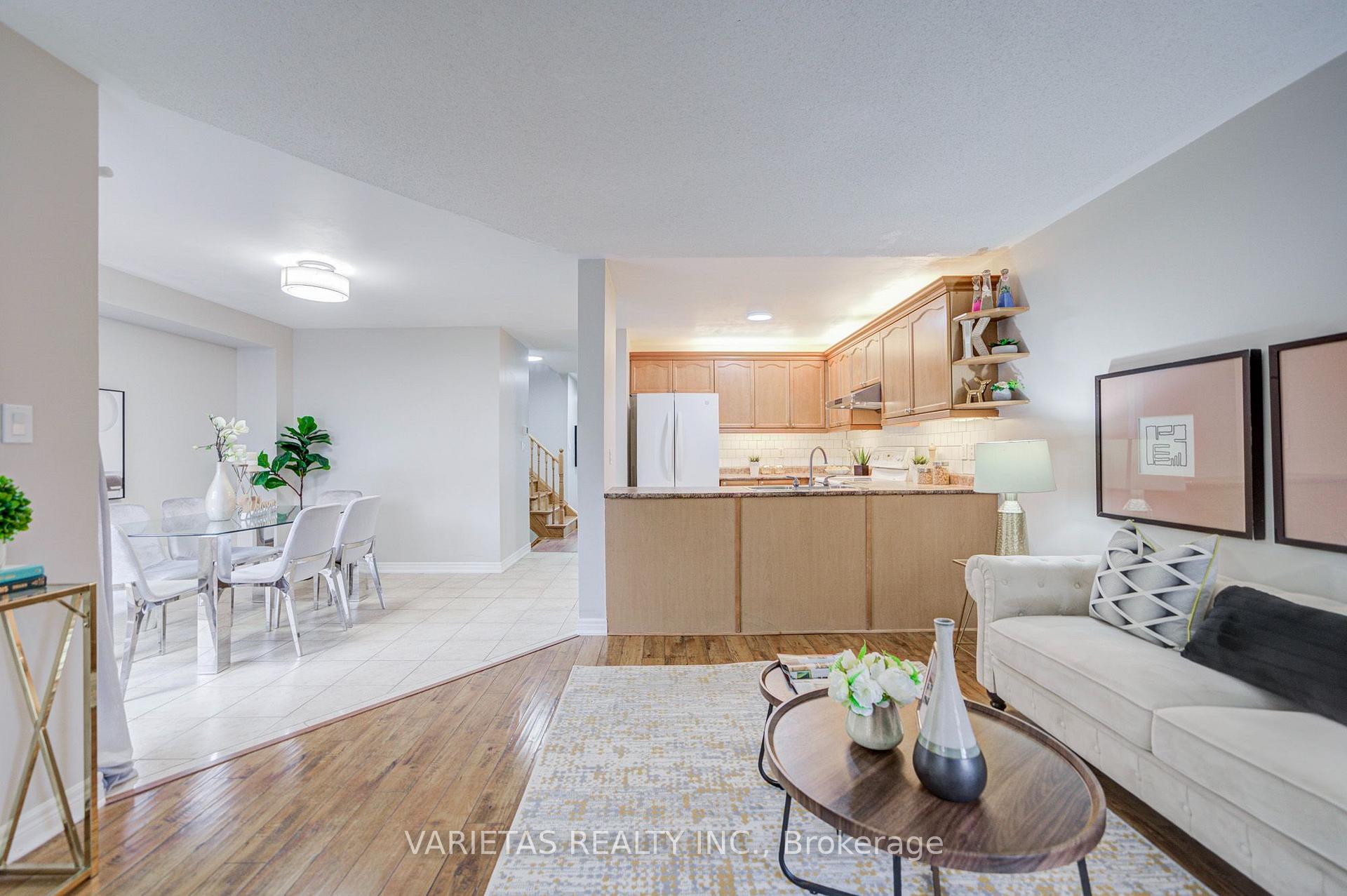 Photo 21 of 17 Barchester Crescent, Whitby, Brooklin — HOMEH