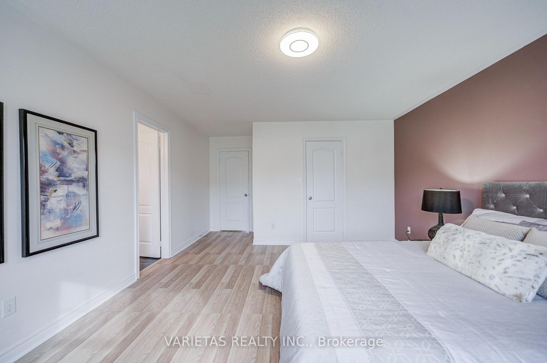 Photo 28 of 17 Barchester Crescent, Whitby, Brooklin — HOMEH