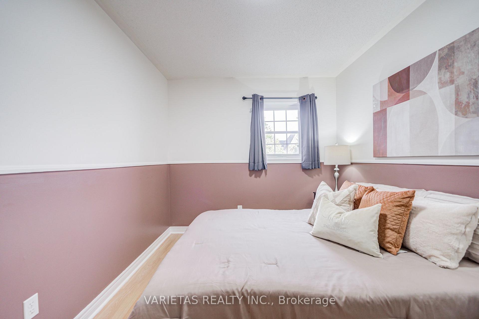 Photo 35 of 17 Barchester Crescent, Whitby, Brooklin — HOMEH