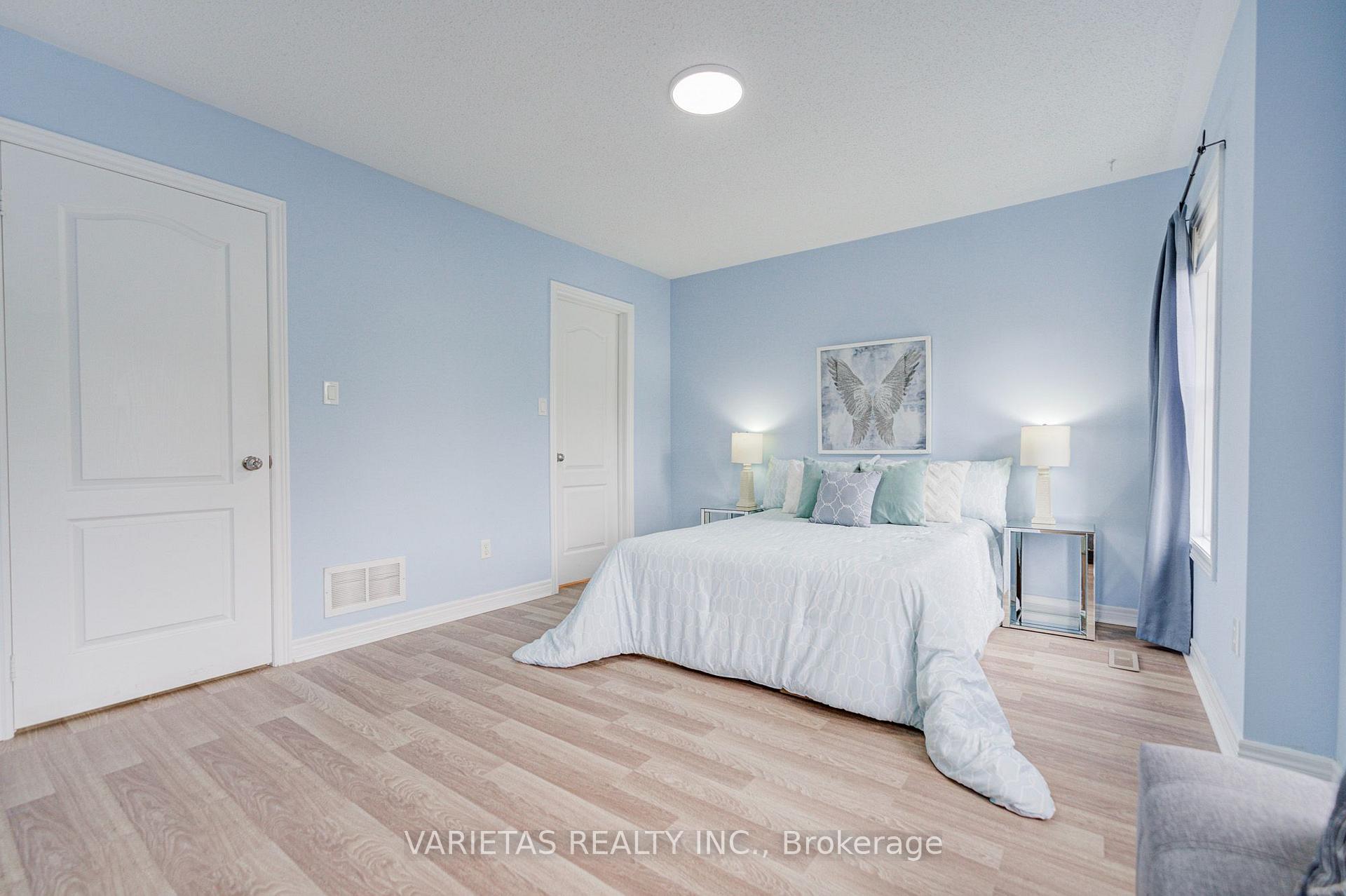 Photo 38 of 17 Barchester Crescent, Whitby, Brooklin — HOMEH