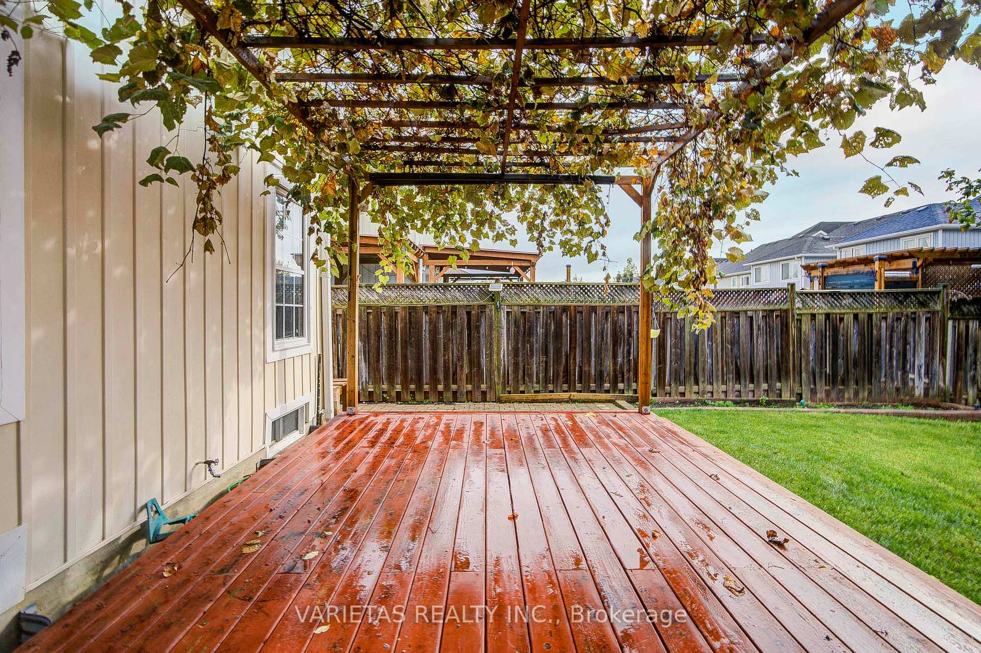 Photo 46 of 17 Barchester Crescent, Whitby, Brooklin — HOMEH