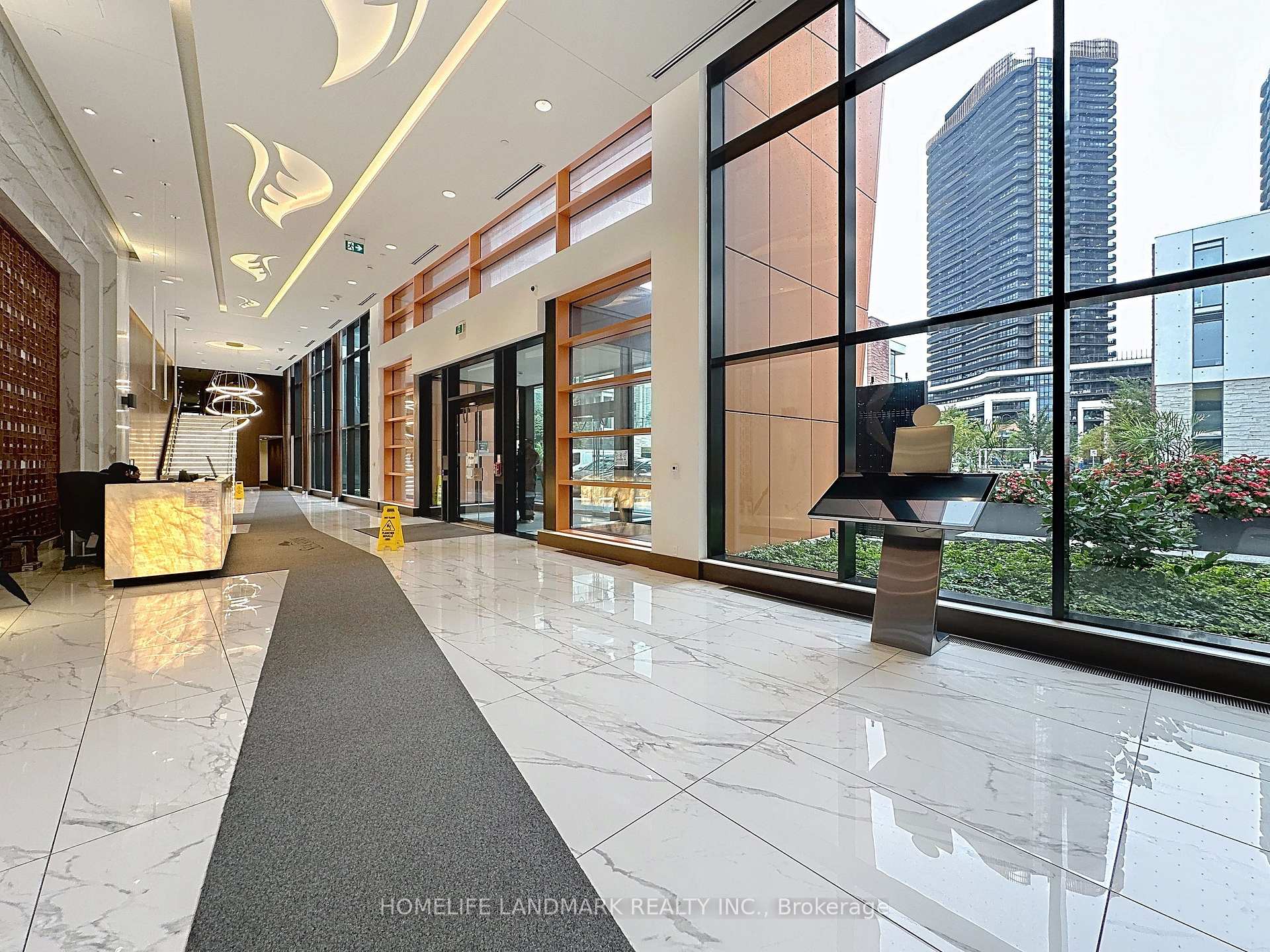 Photo 4 of Unit 801, 95 Mcmahon Drive, North York, Bayview Village — HOMEH