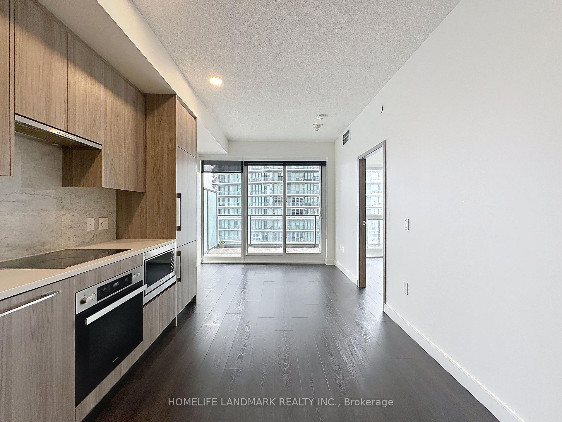Photo 13 of Unit 801, 95 Mcmahon Drive, North York, Bayview Village — HOMEH