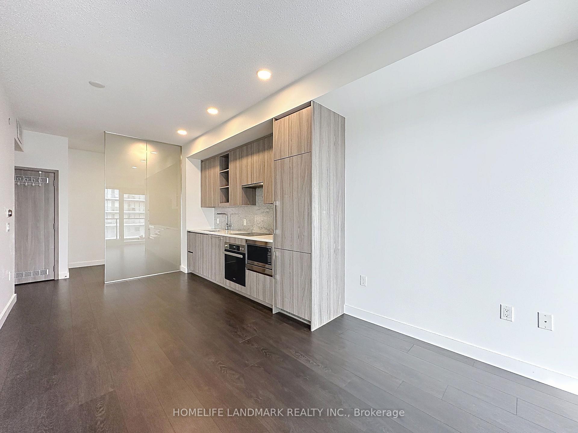Photo 18 of Unit 801, 95 Mcmahon Drive, North York, Bayview Village — HOMEH