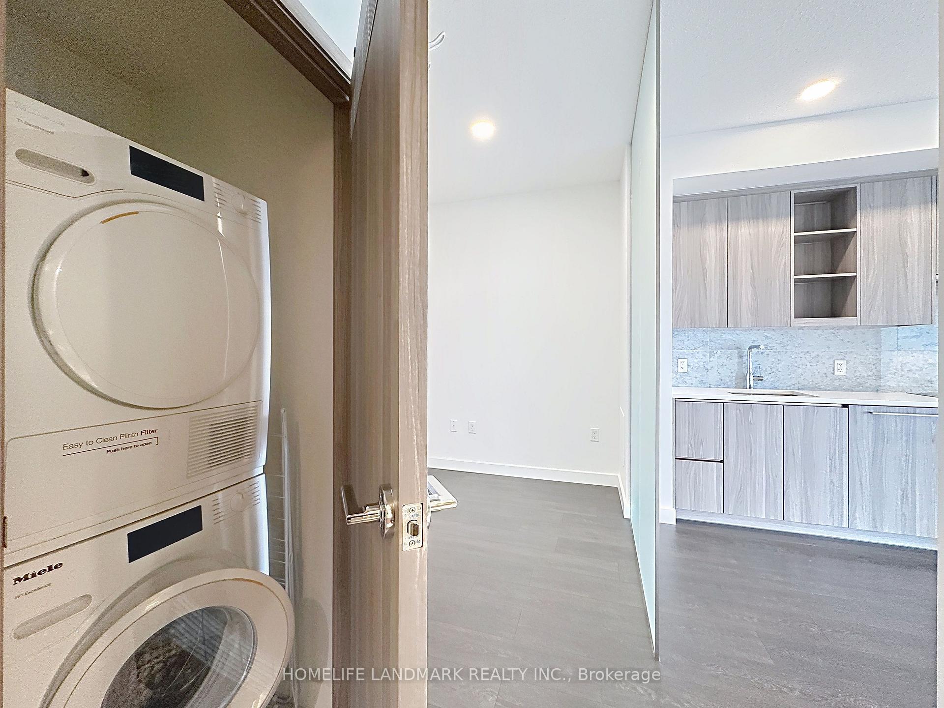 Photo 21 of Unit 801, 95 Mcmahon Drive, North York, Bayview Village — HOMEH