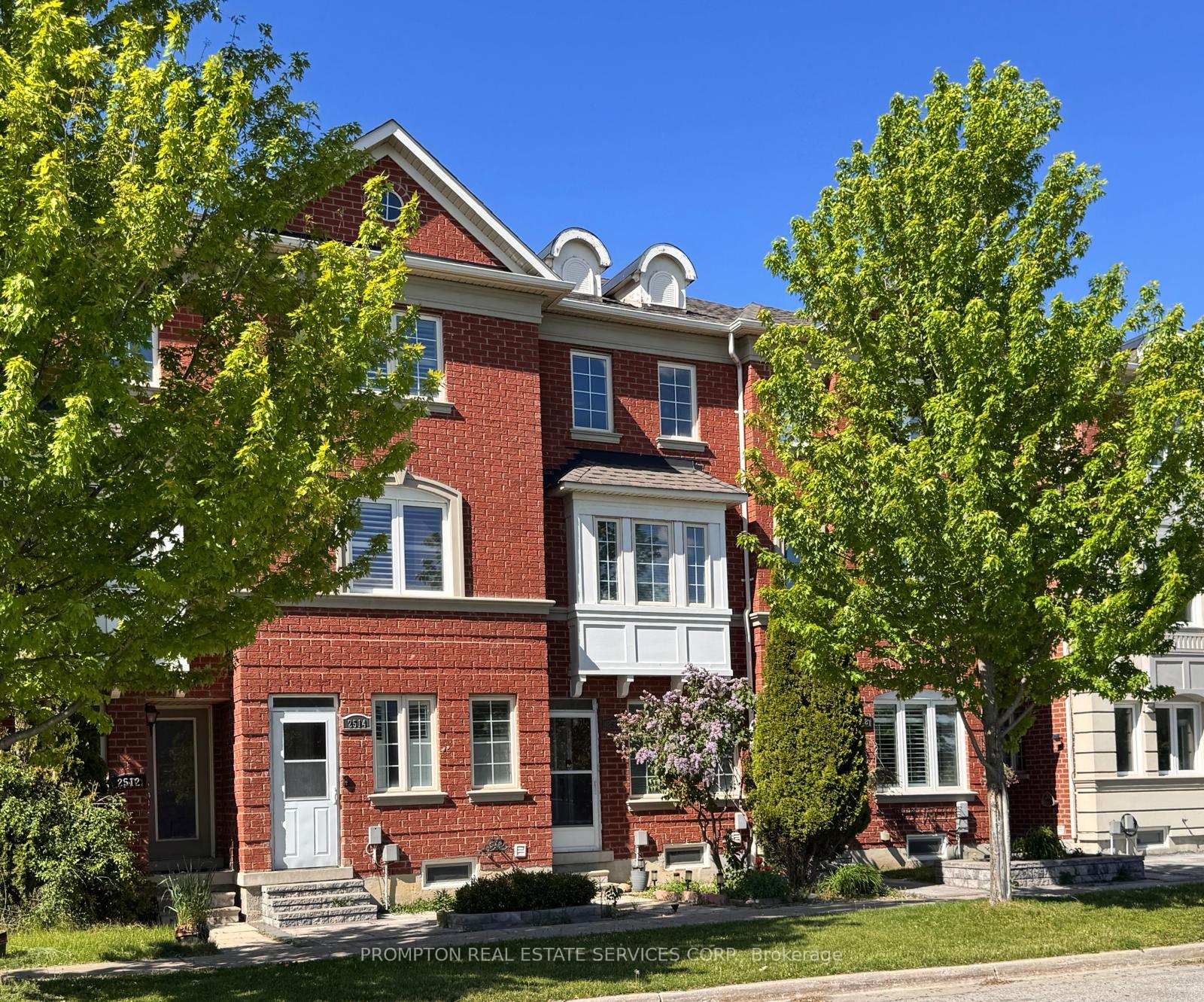 Photo 2 of 2516 Bur Oak Avenue, Markham, Cornell — HOMEH