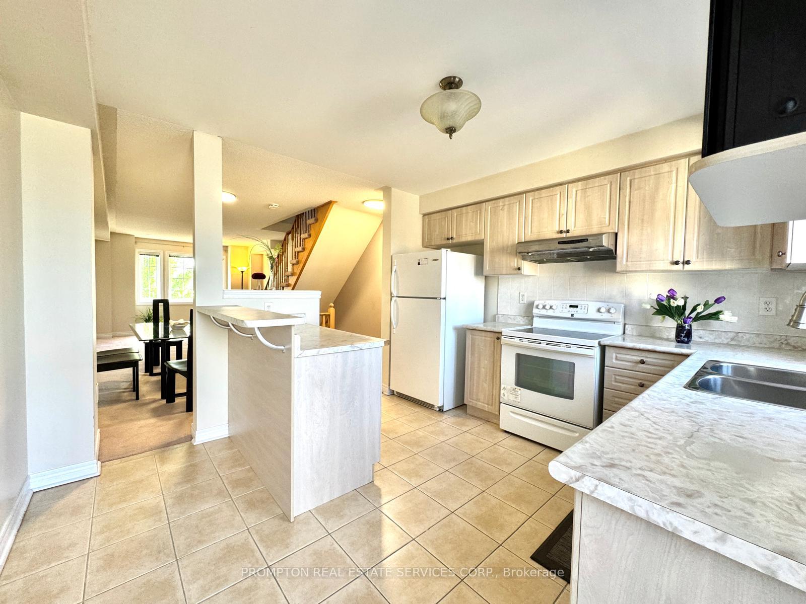 Photo 4 of 2516 Bur Oak Avenue, Markham, Cornell — HOMEH