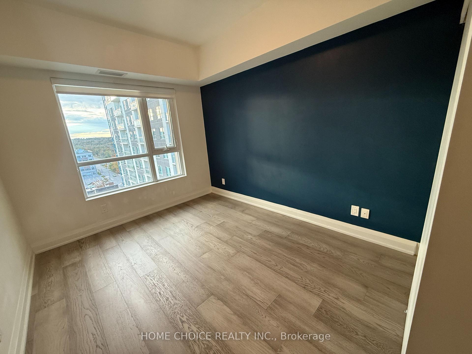 Photo 6 of Unit 1001, 58 Lakeside Terrace, Barrie, Little Lake — HOMEH