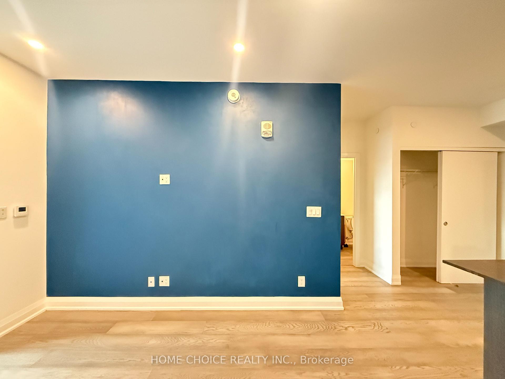 Photo 10 of Unit 1001, 58 Lakeside Terrace, Barrie, Little Lake — HOMEH