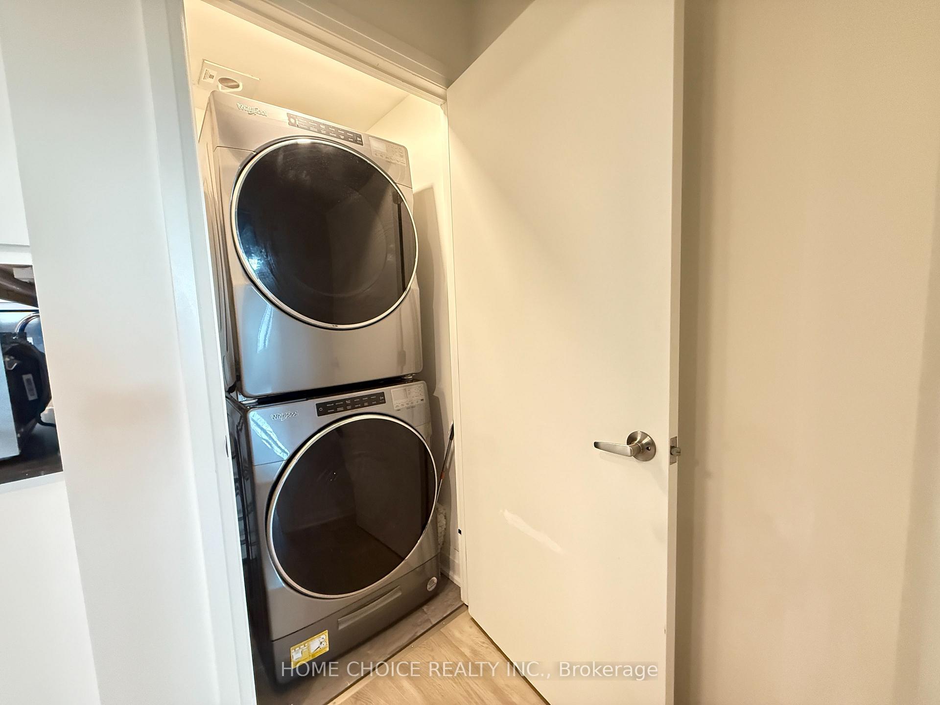 Photo 11 of Unit 1001, 58 Lakeside Terrace, Barrie, Little Lake — HOMEH
